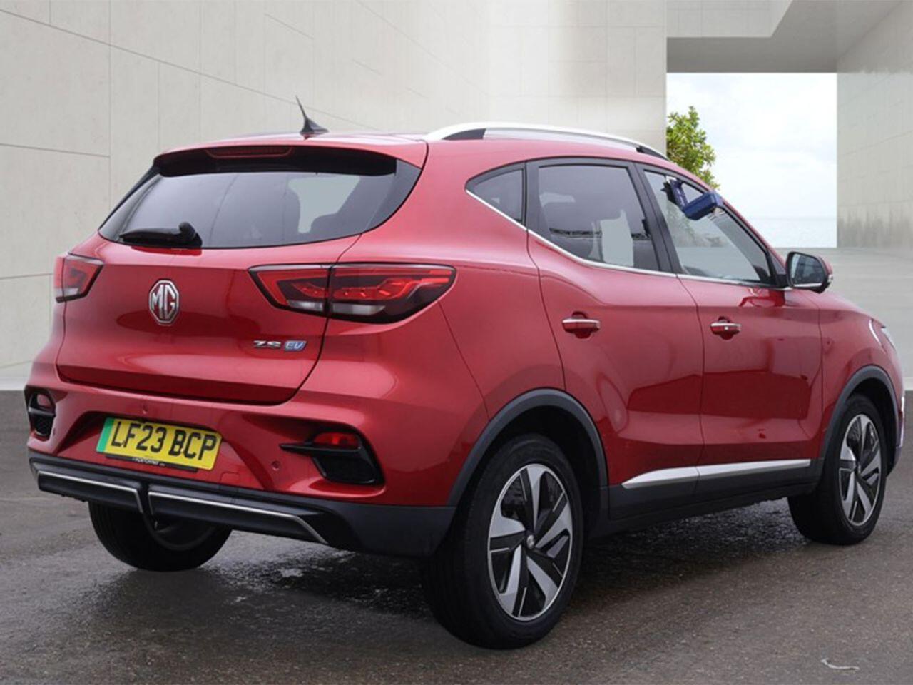 MG ZS view 4