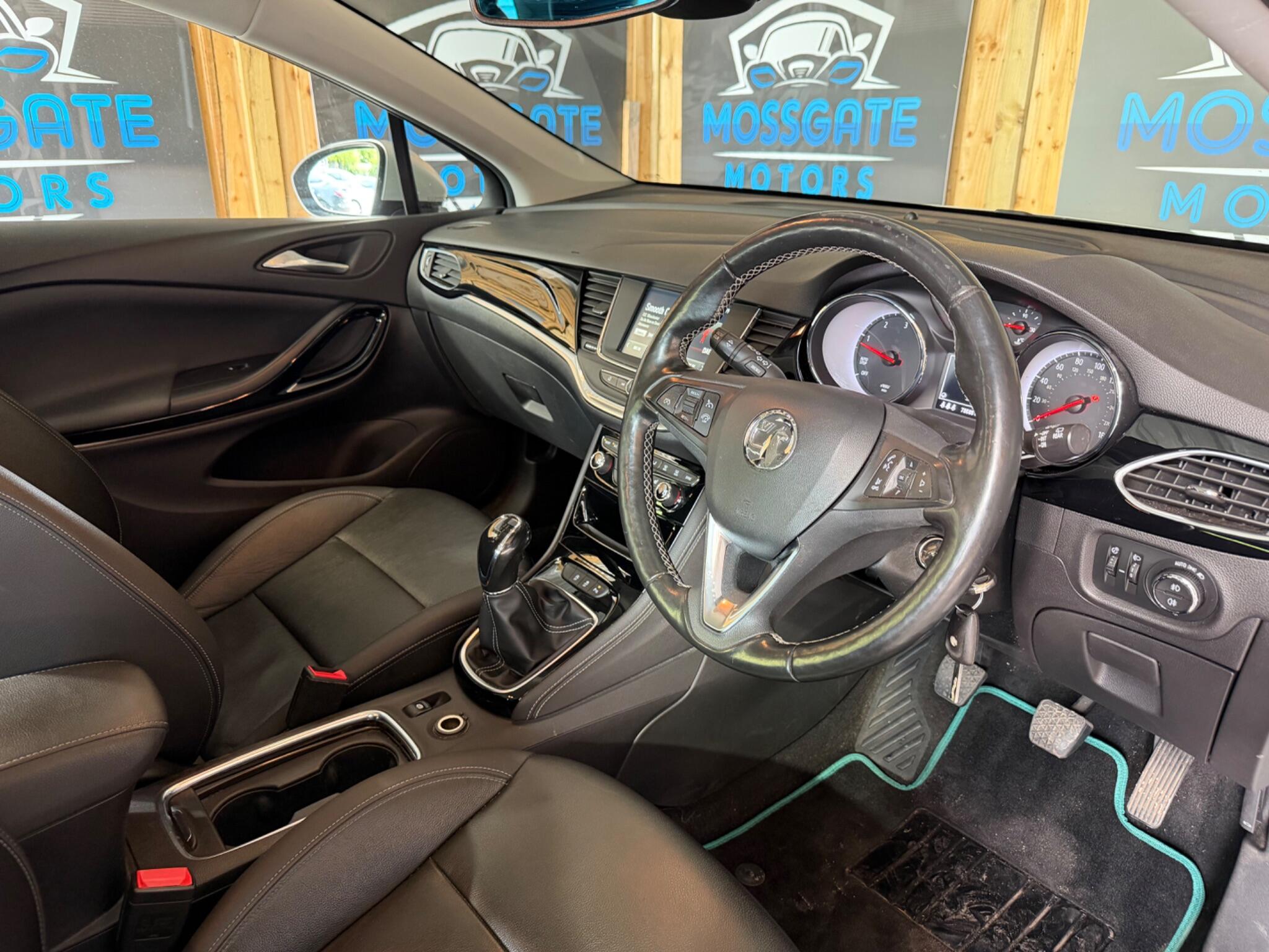 Vauxhall Astra view 9