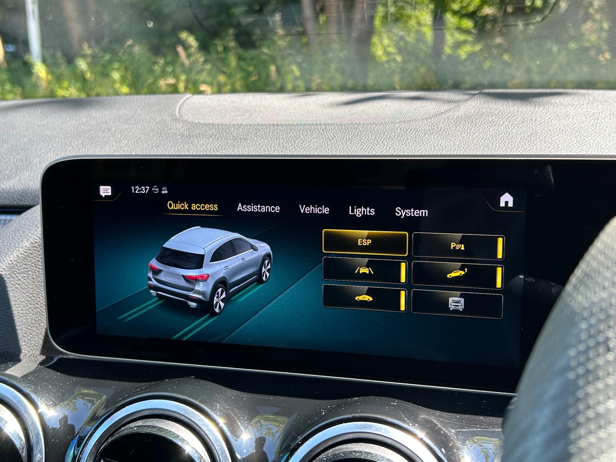 Mercedes-Benz Gla view 43