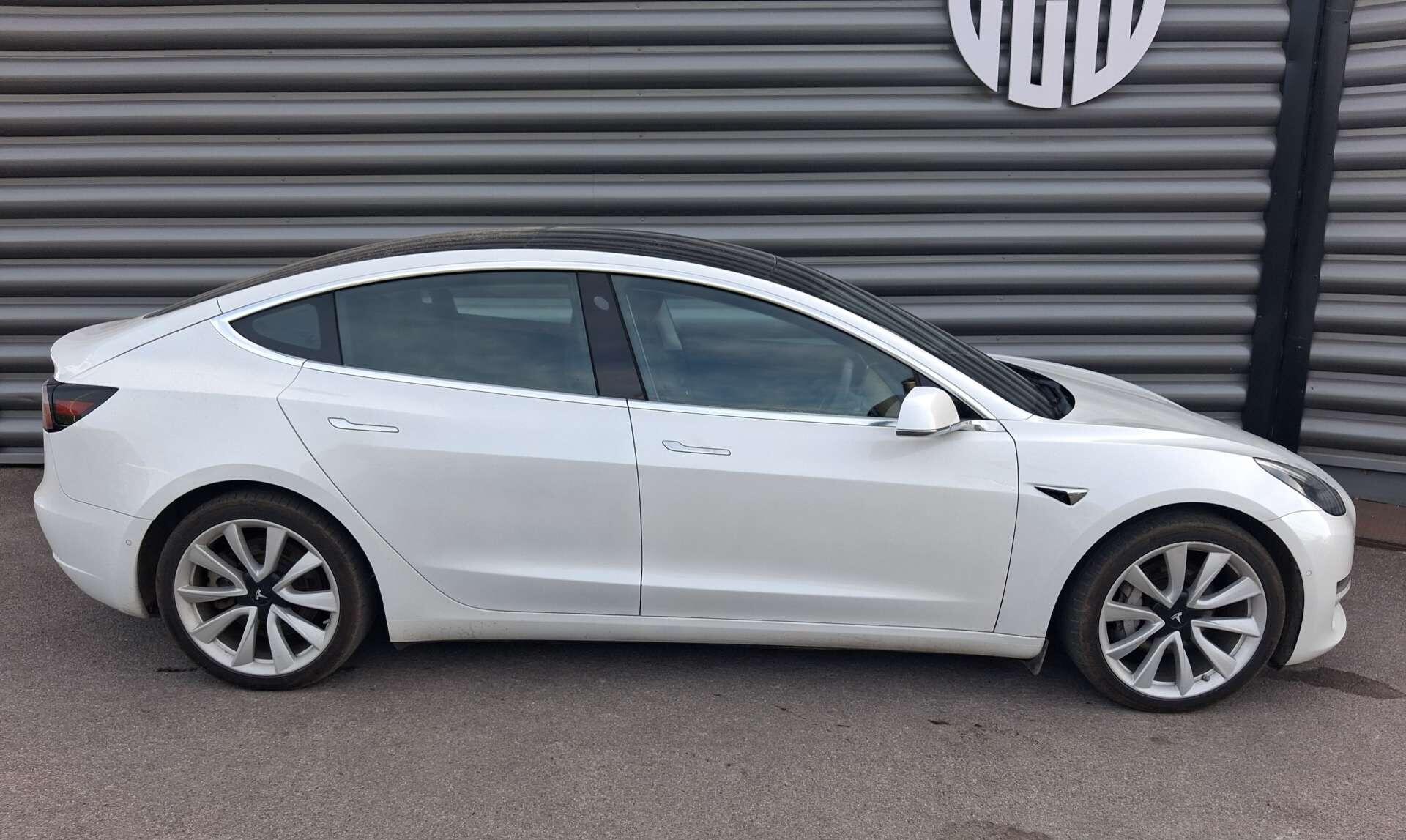 Tesla Model 3 view 6