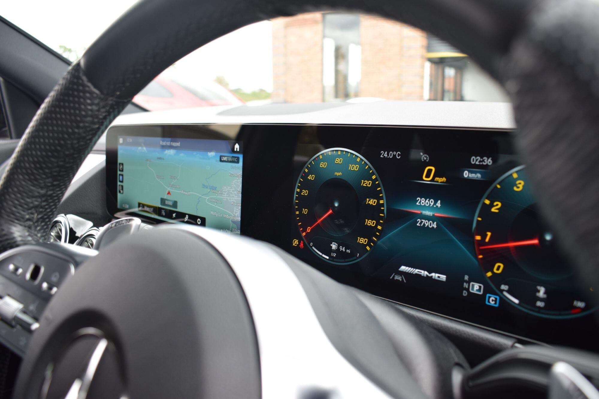 Mercedes-Benz GLA view 12