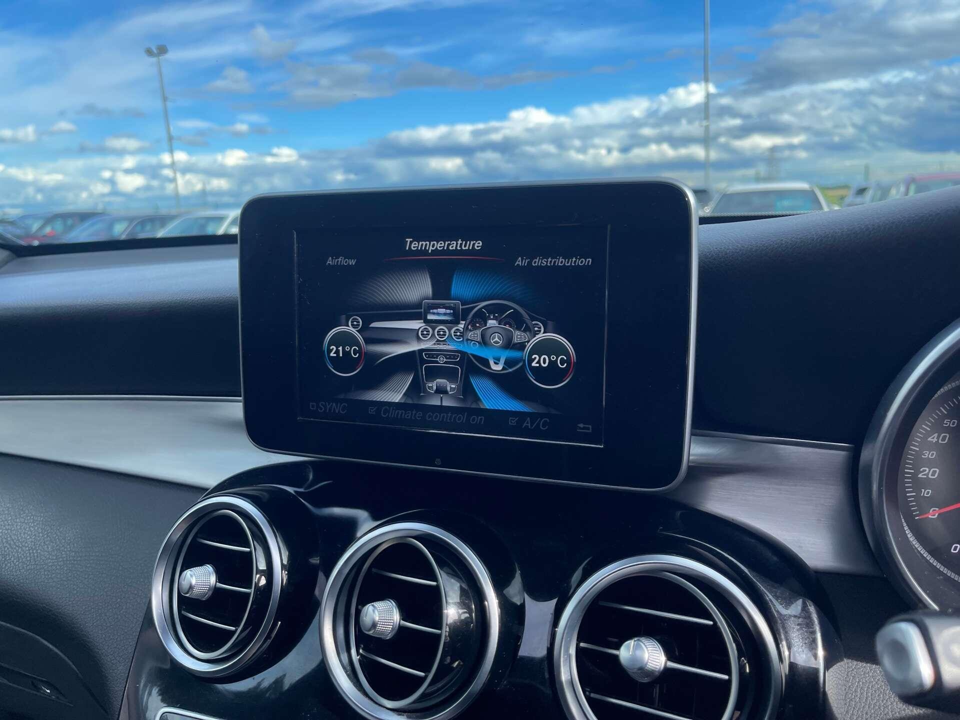 Mercedes-Benz GLC view 29
