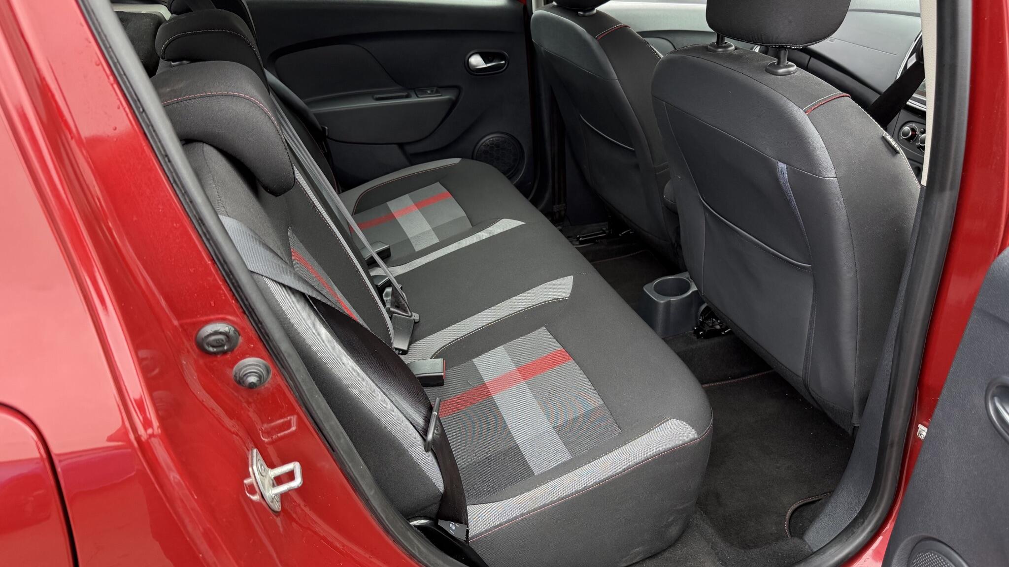 Dacia Sandero view 27