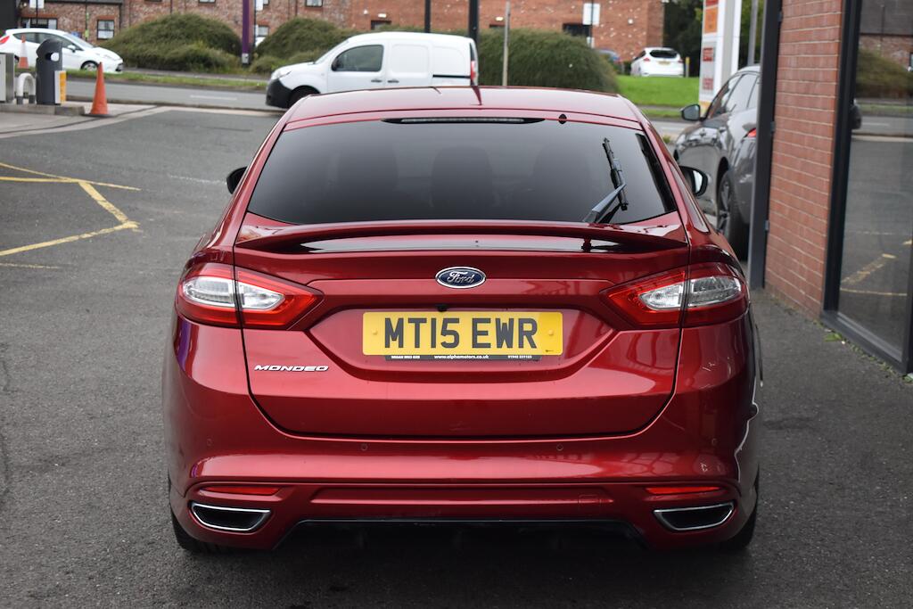 Ford Mondeo view 8