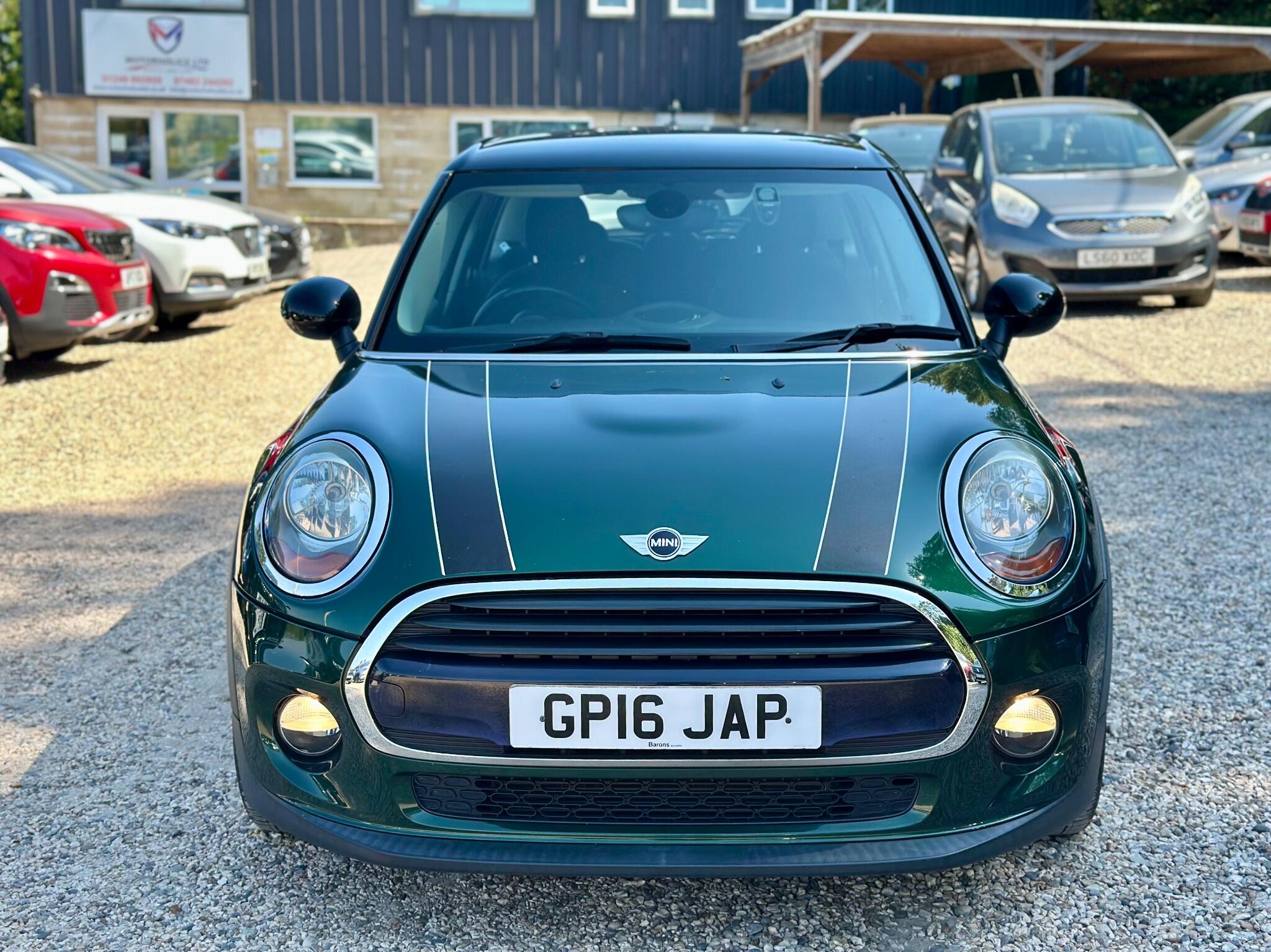 MINI Hatch view 3