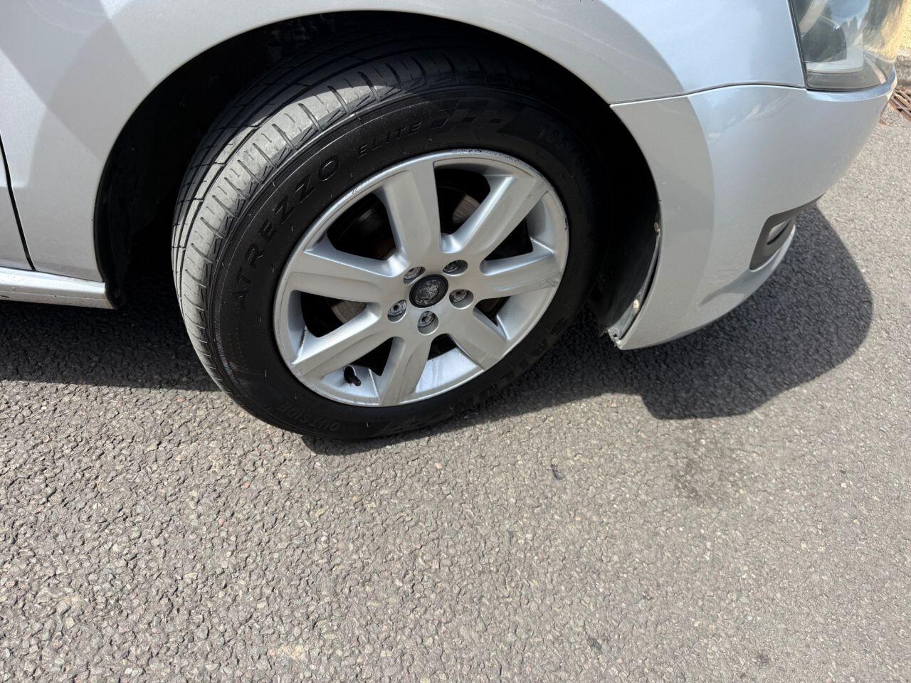 Volkswagen Polo view 30