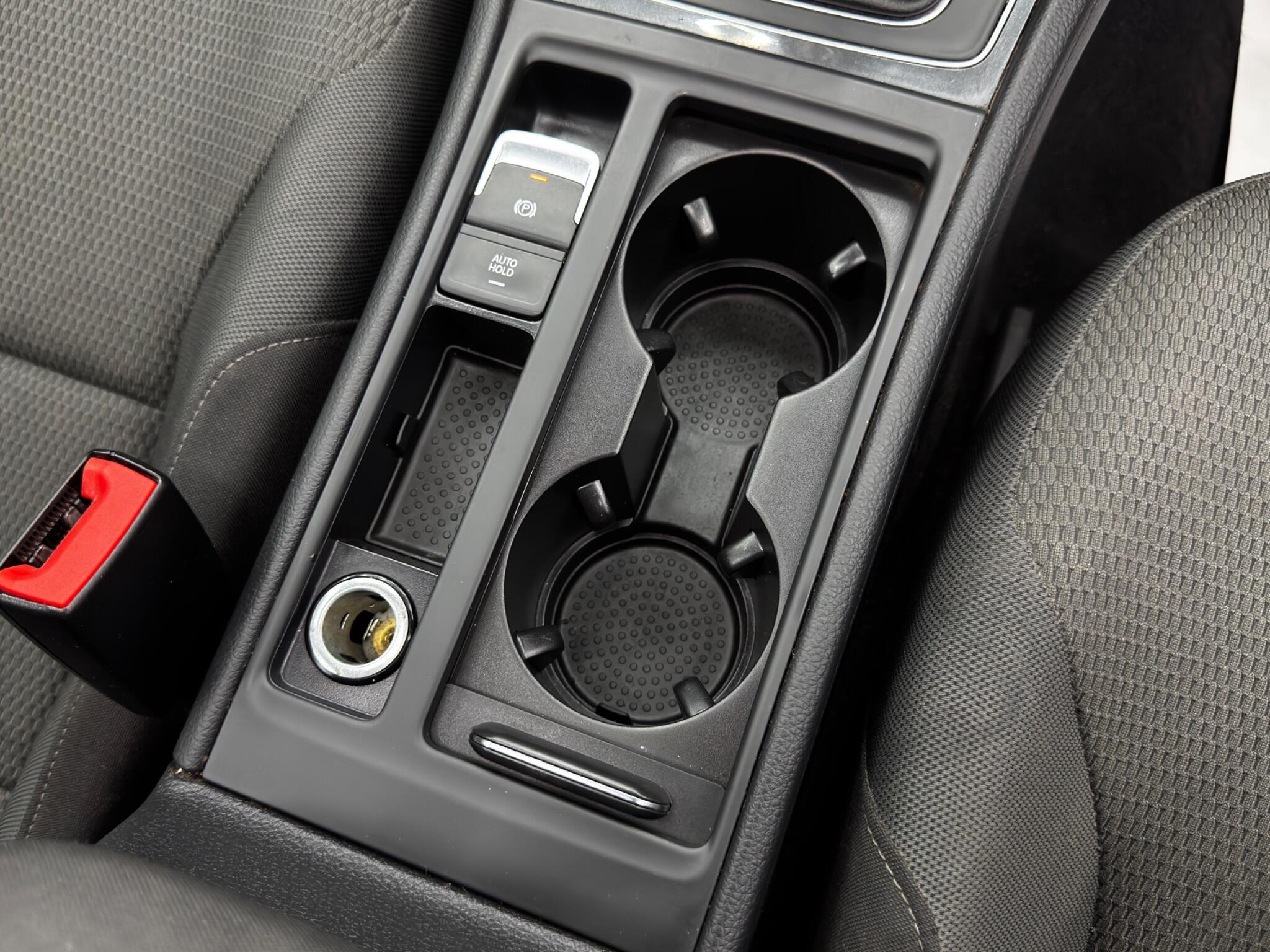 Volkswagen Golf view 23