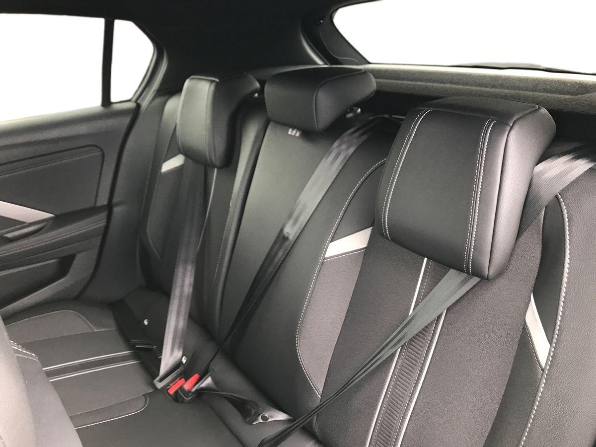 Vauxhall Astra view 7