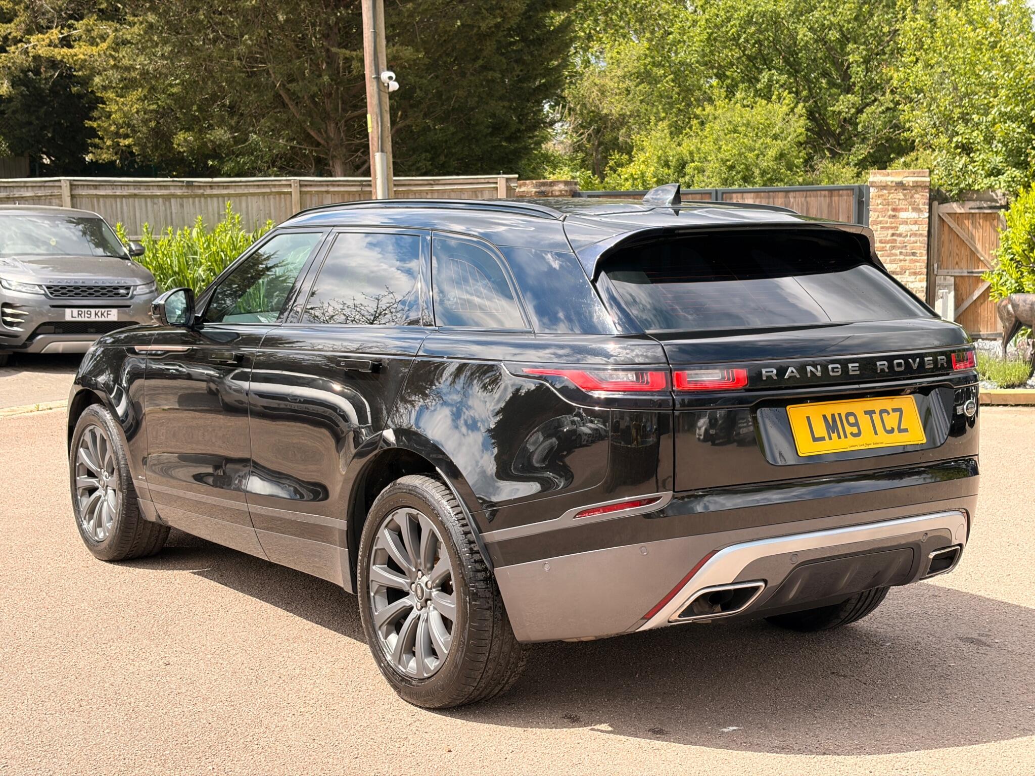 Land Rover Range Rover Velar view 6