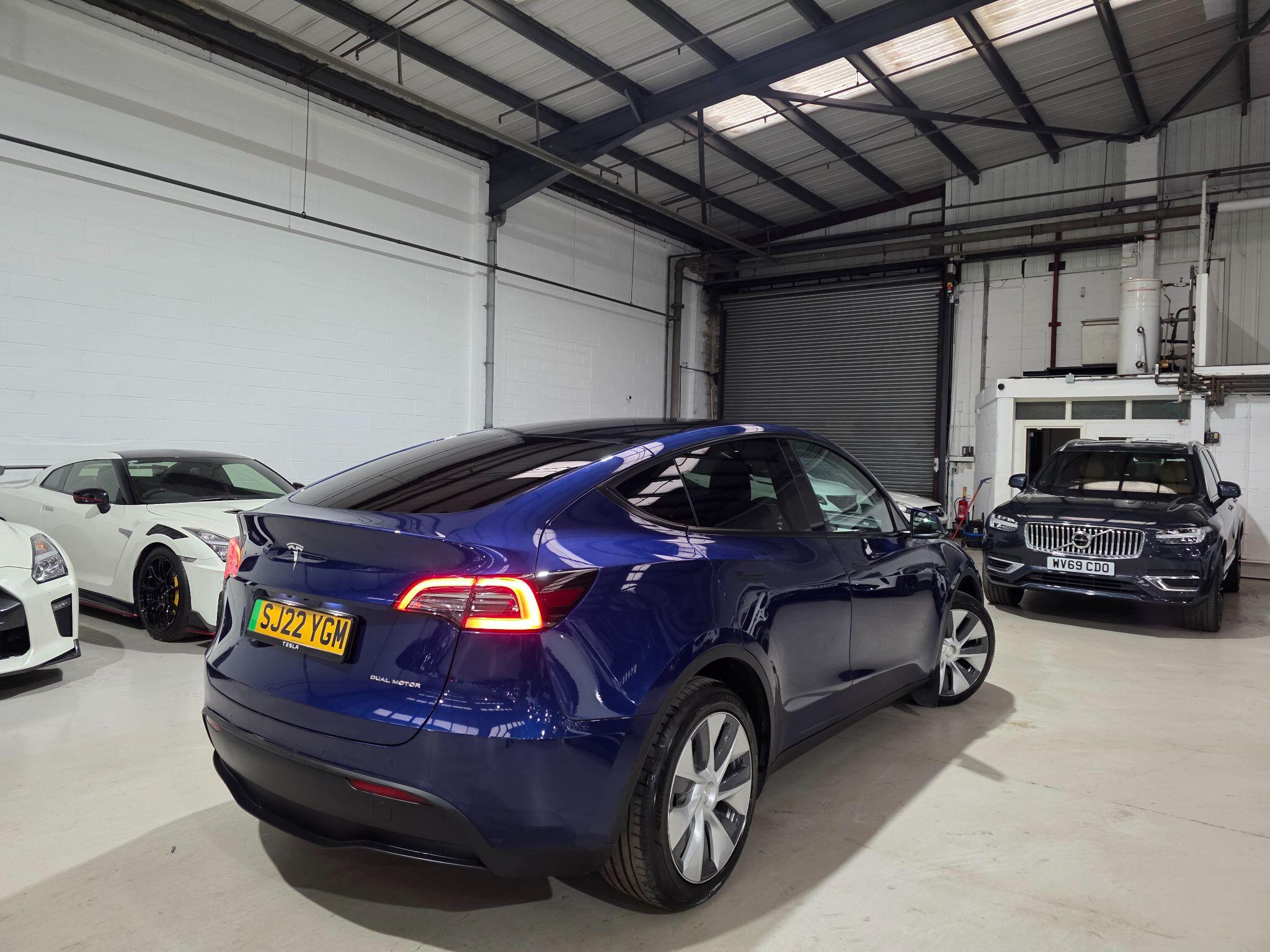Tesla Model Y view 29