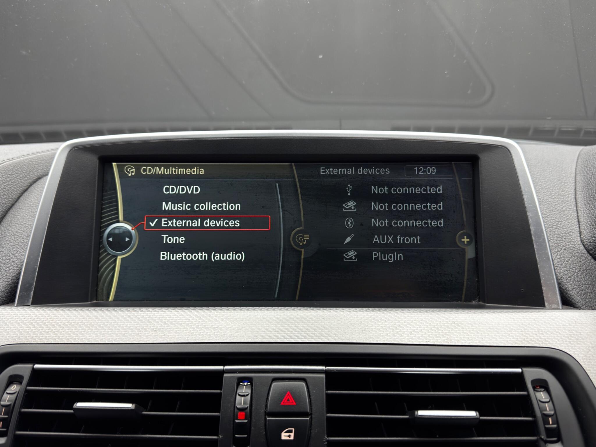 BMW 6 Series view 31
