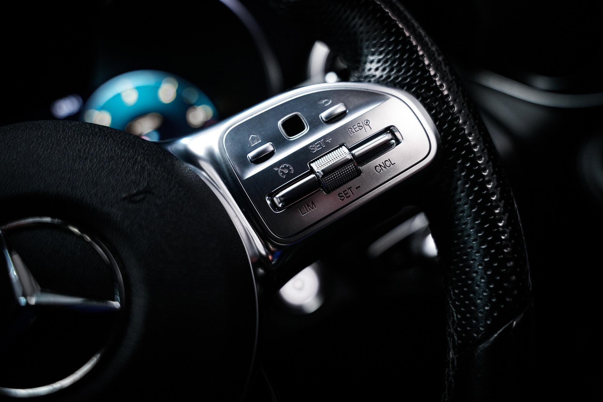 Mercedes-Benz GLC view 44