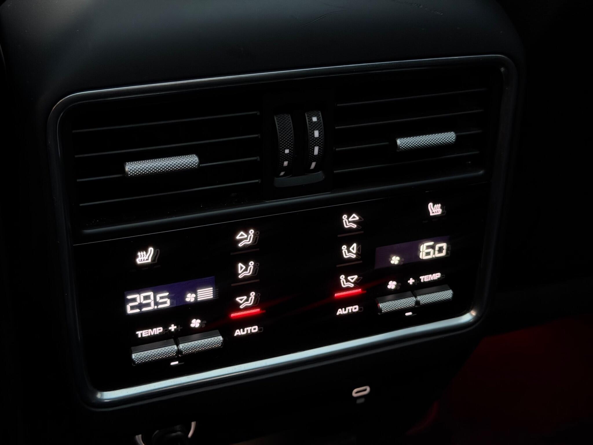 Porsche Cayenne view 58