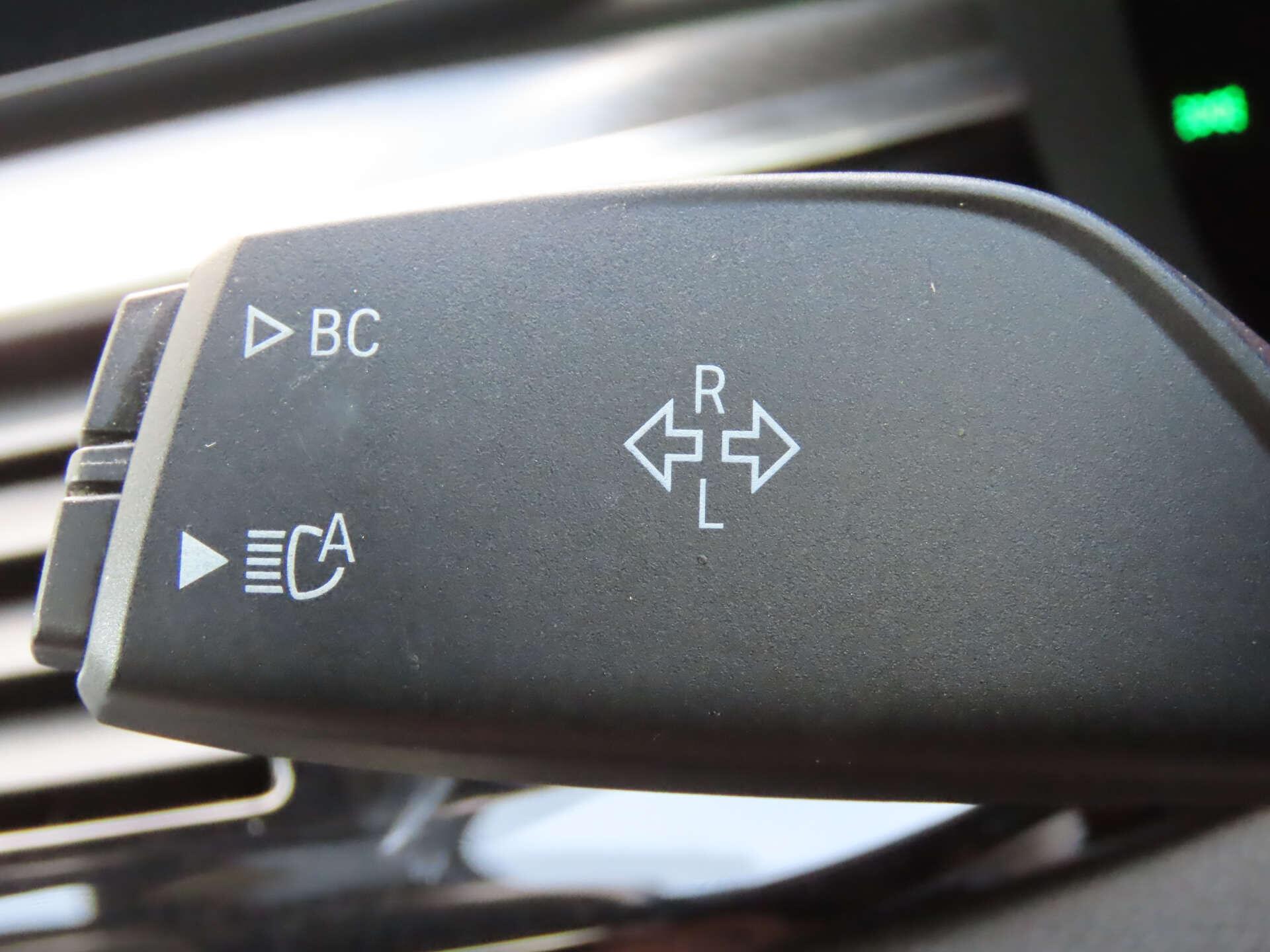 BMW 5 Series view 17