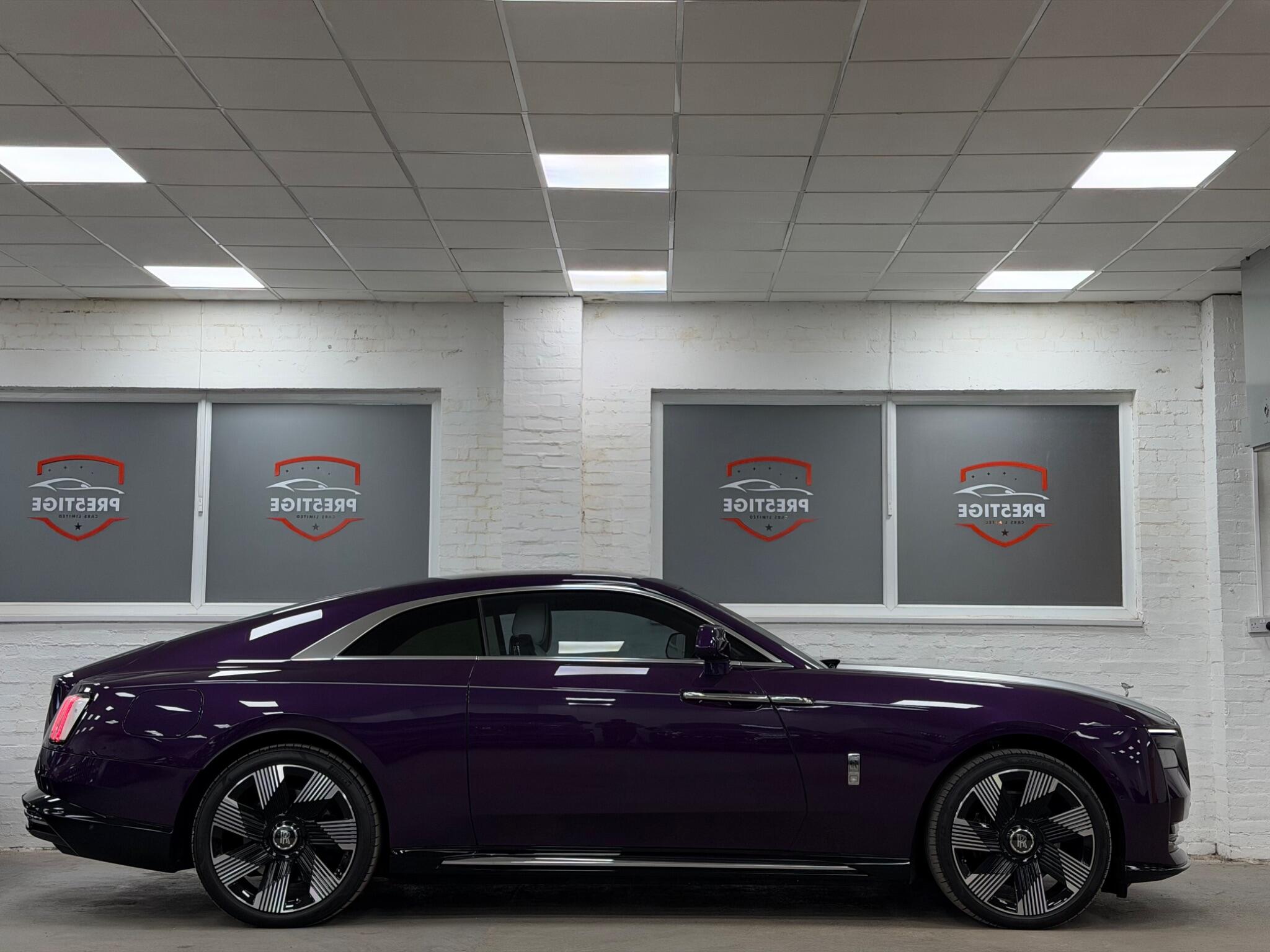 Rolls-Royce Spectre view 44
