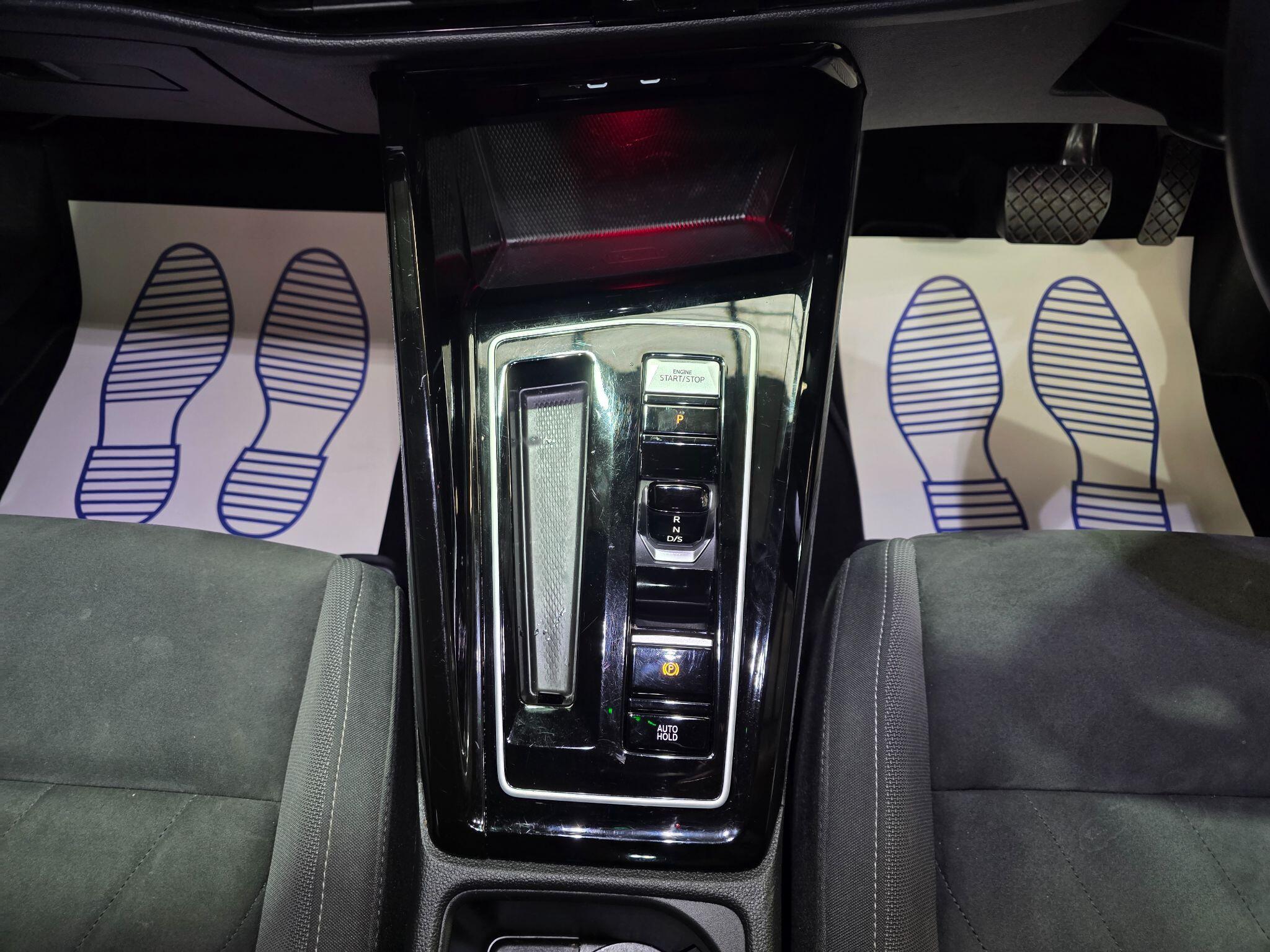 Volkswagen Golf view 9