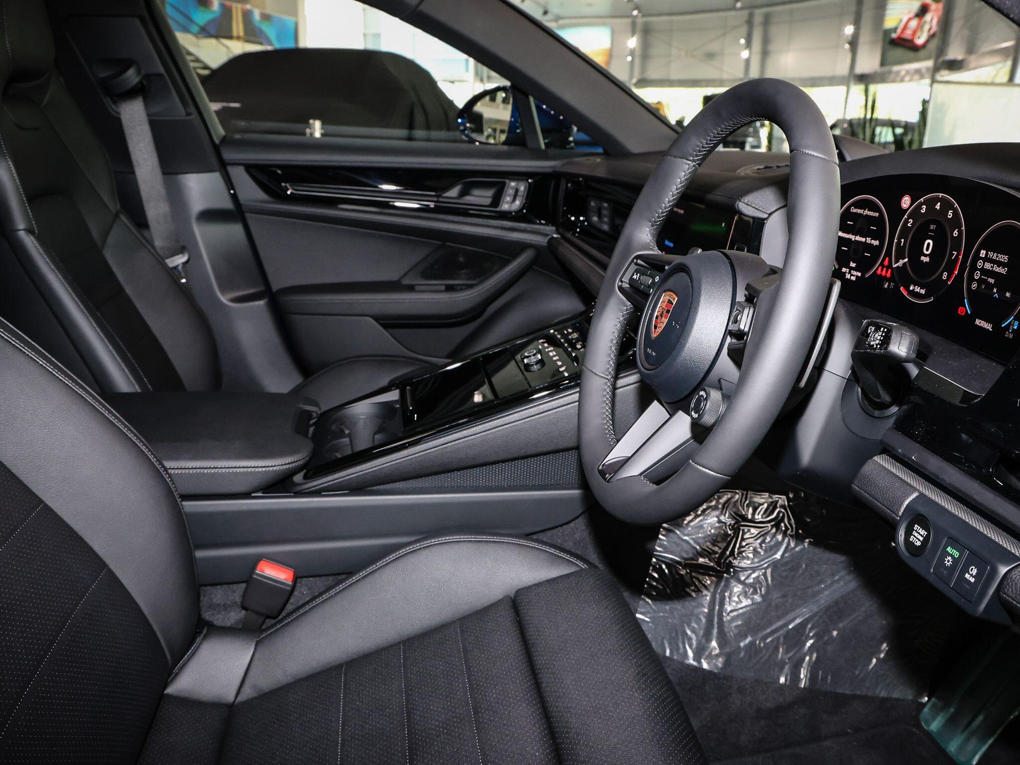 Porsche Panamera view 41