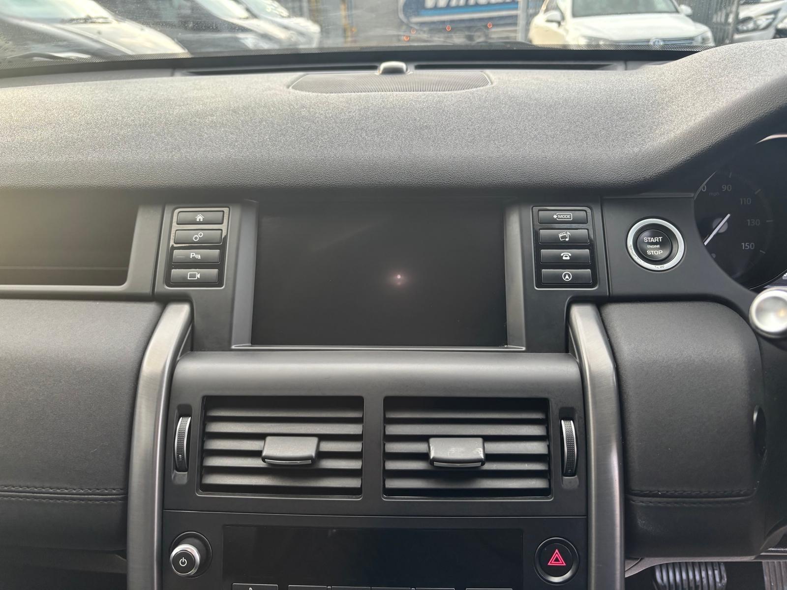 Land Rover Discovery Sport view 28