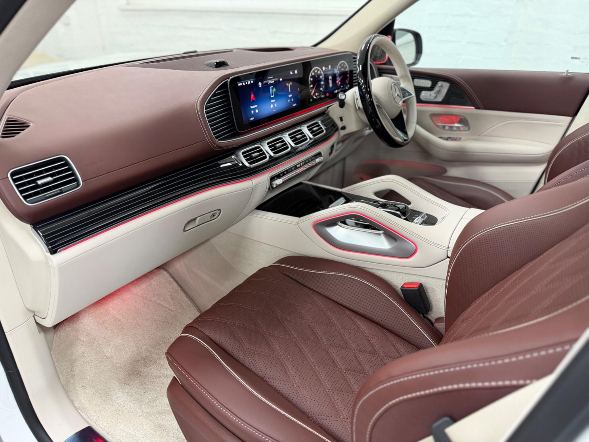 Mercedes-Benz GLS view 49