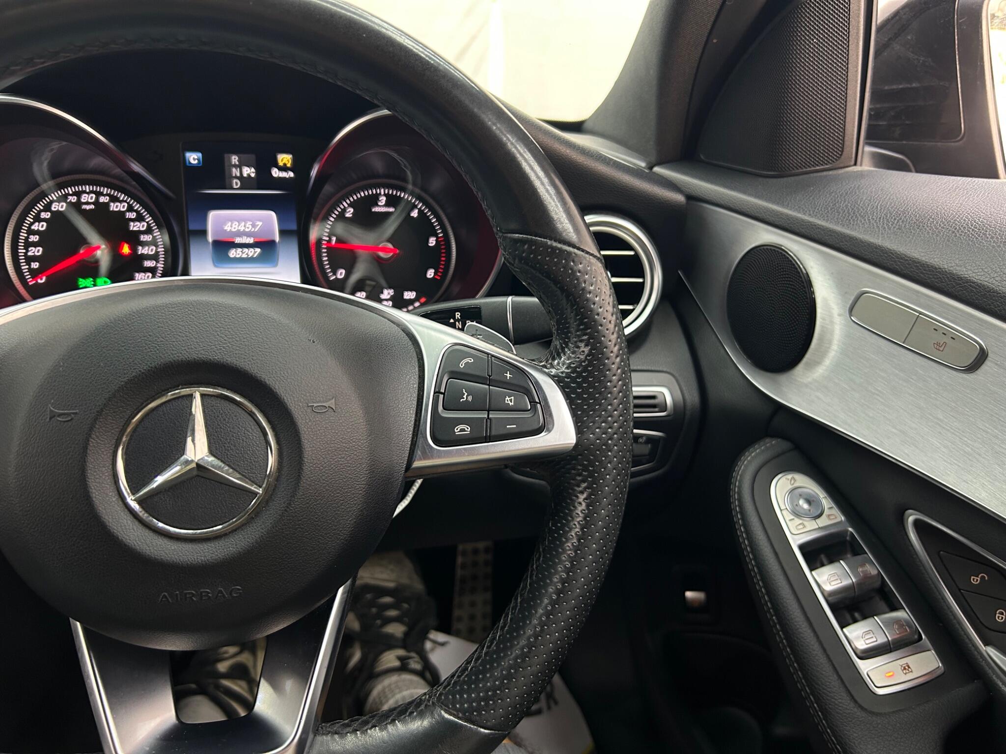 Mercedes-Benz C-Class view 44