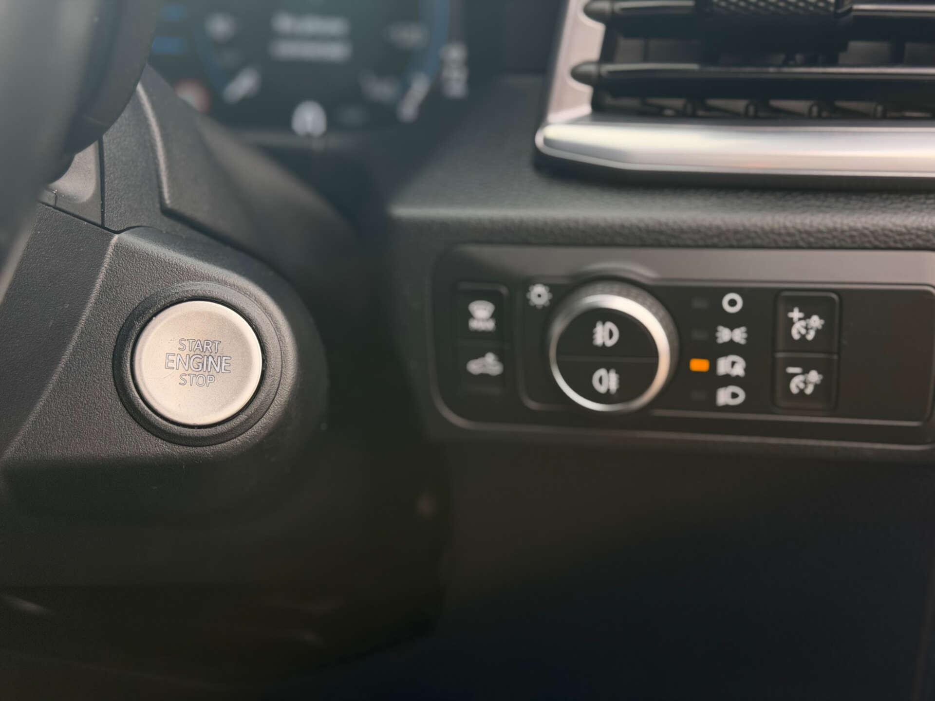 Volkswagen Amarok view 27