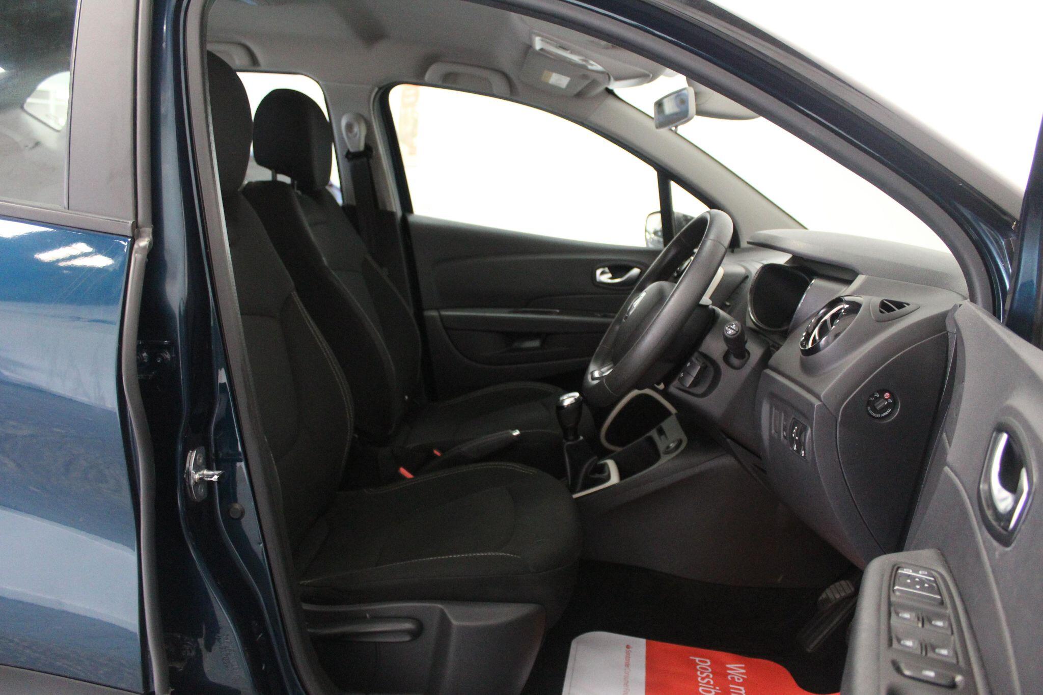 Renault Captur view 26