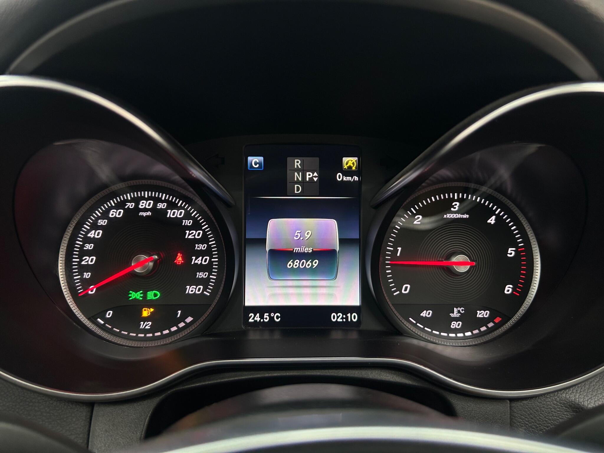 Mercedes-Benz GLC view 44