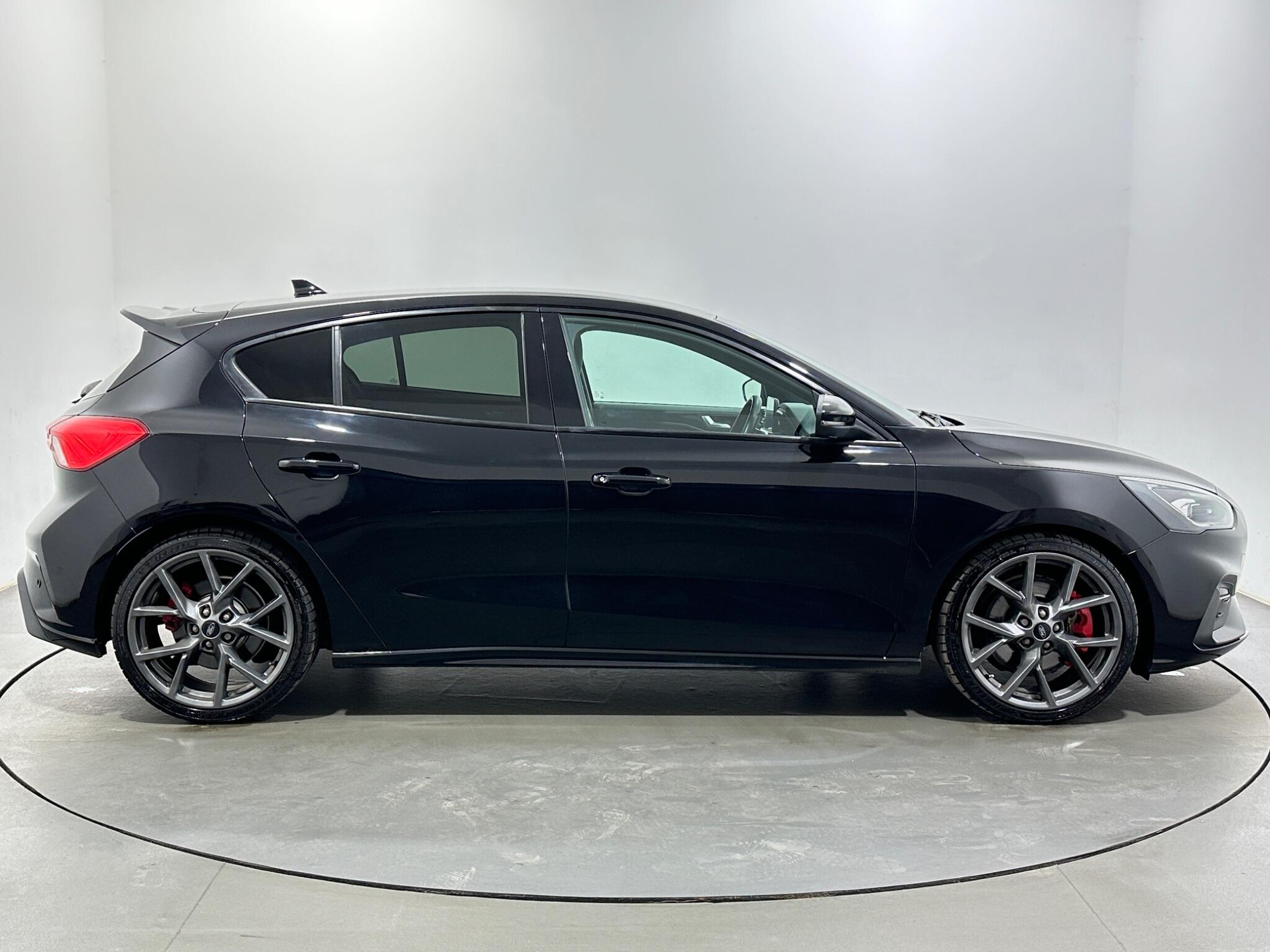 Ford Focus view 9