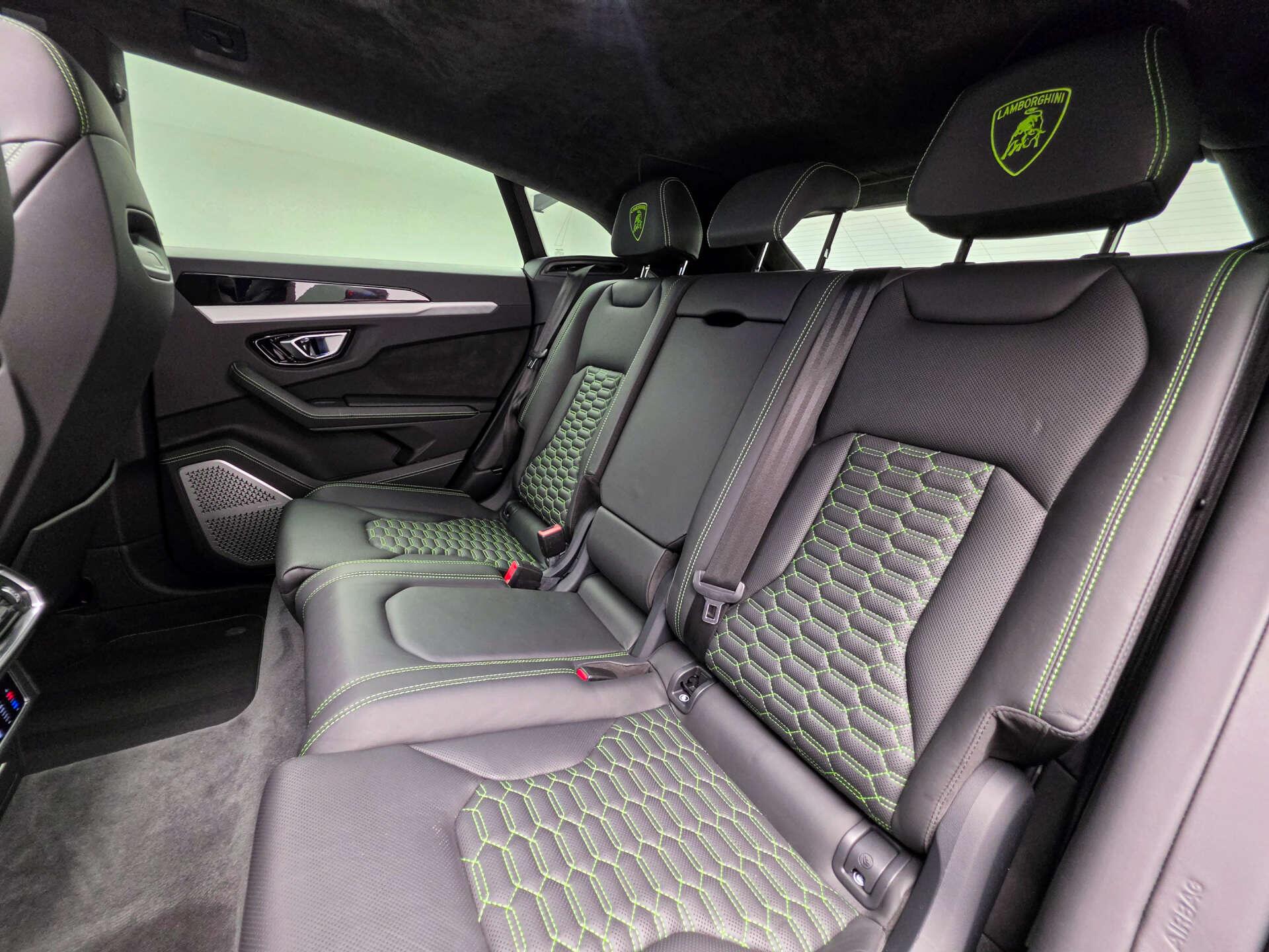 Lamborghini Urus view 41