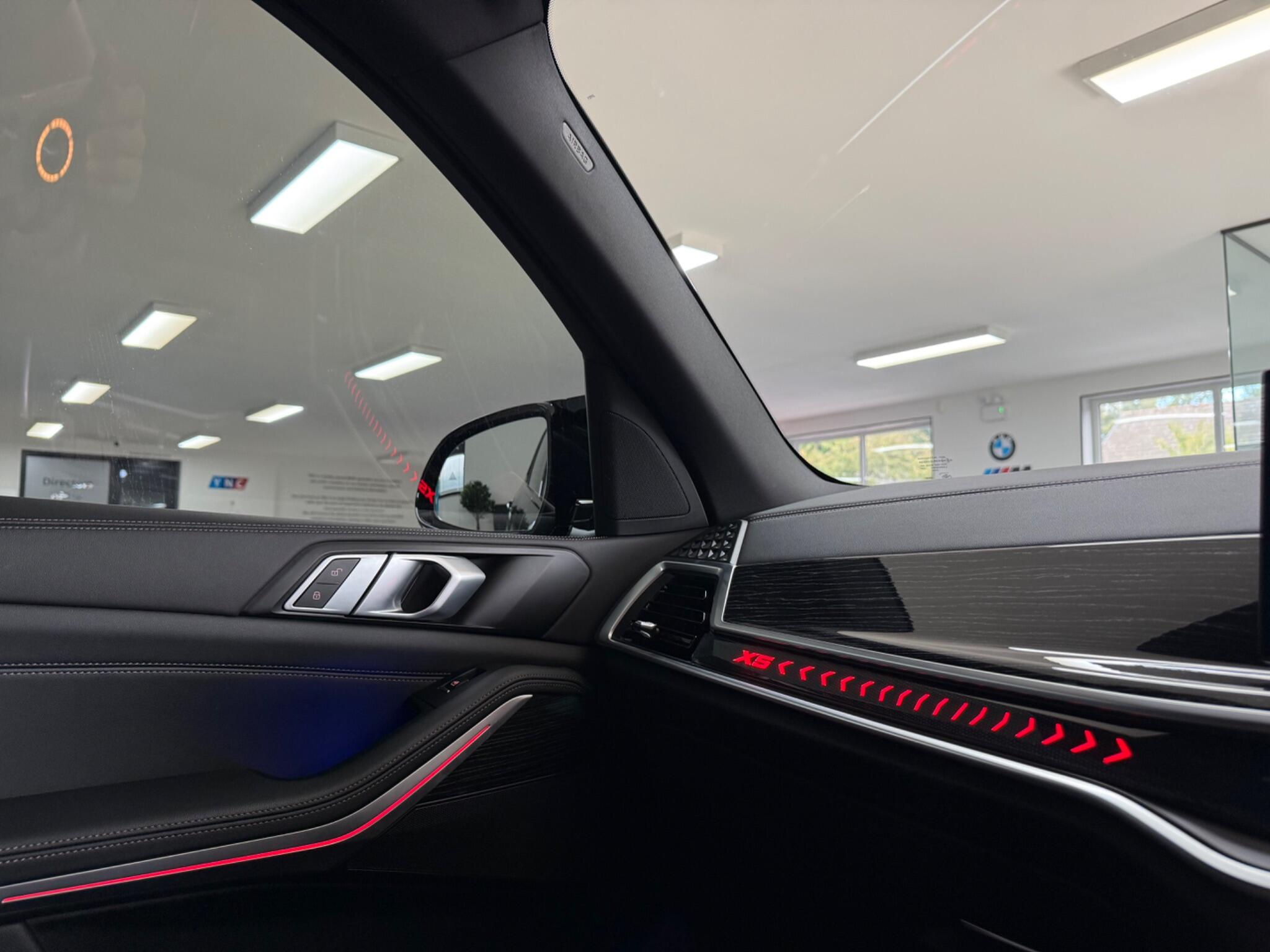 BMW X5 view 22
