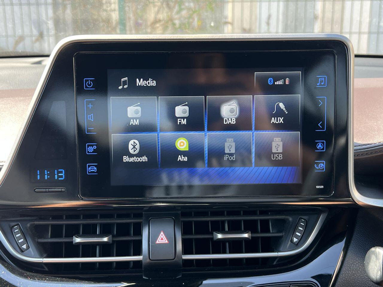 Toyota C-HR view 38