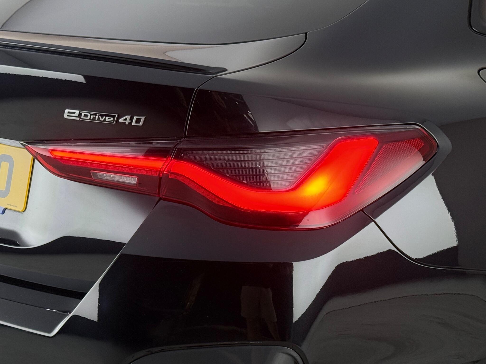 BMW I4 view 12