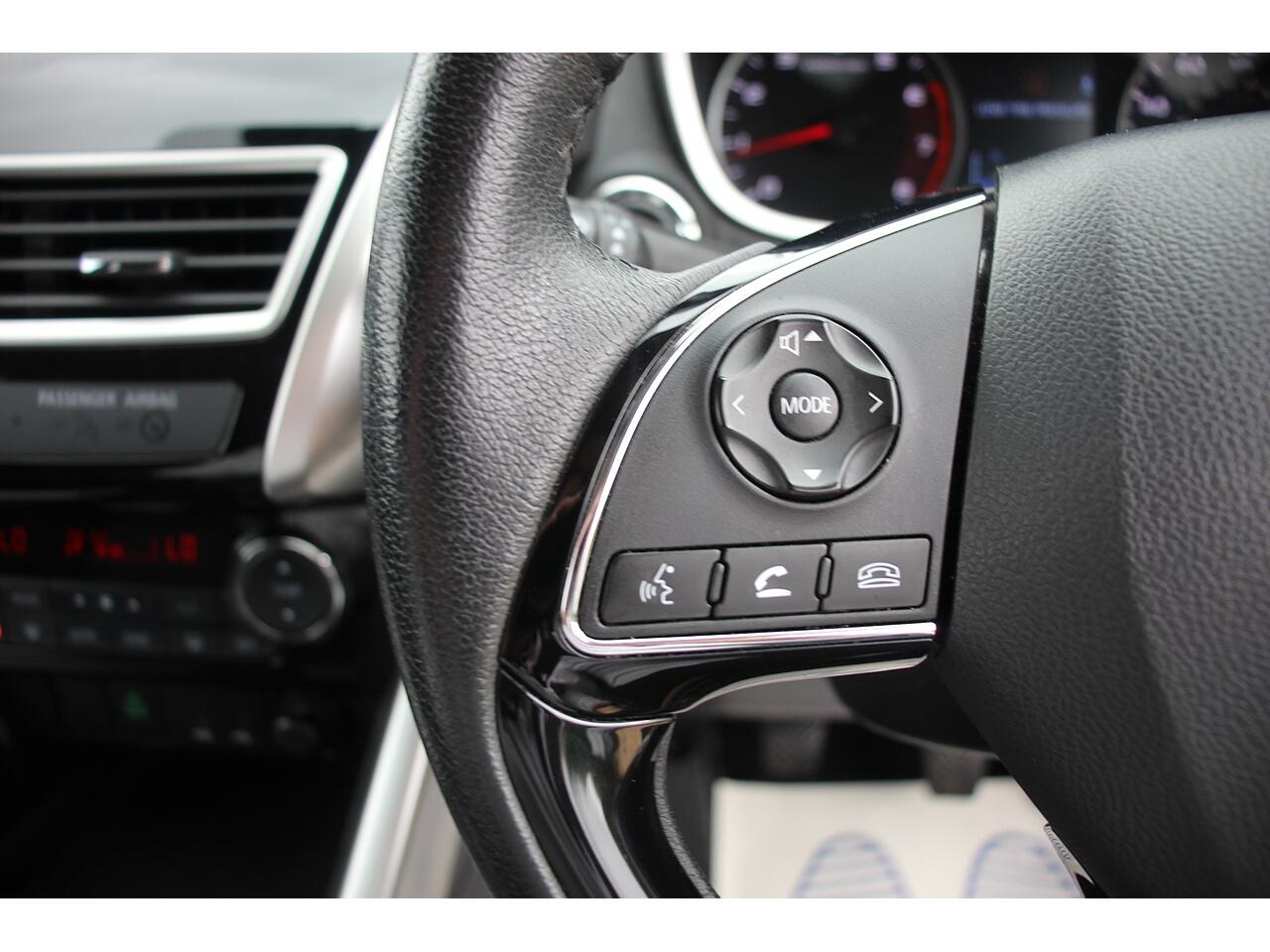 Mitsubishi Eclipse Cross view 32