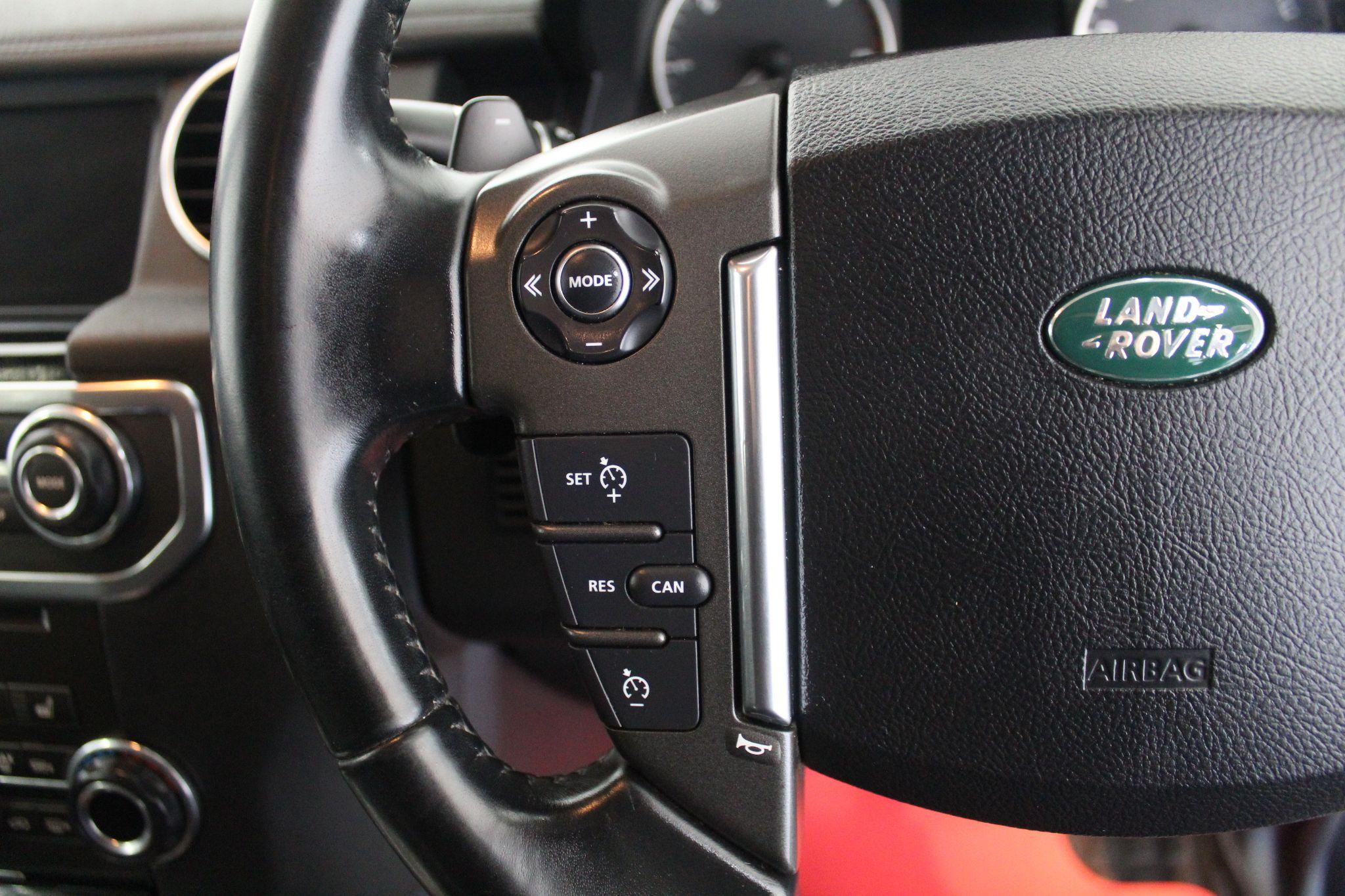Land Rover Discovery view 50
