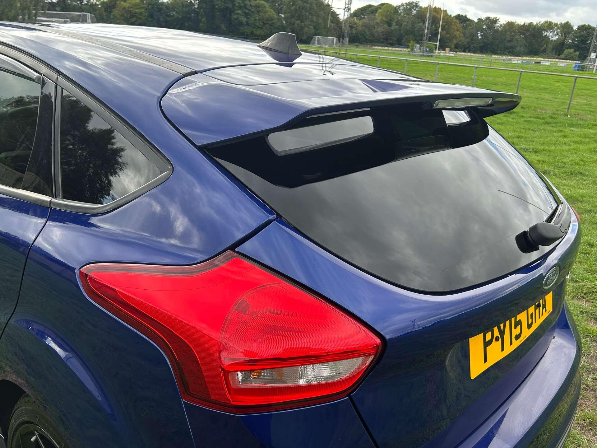 Ford Focus view 22