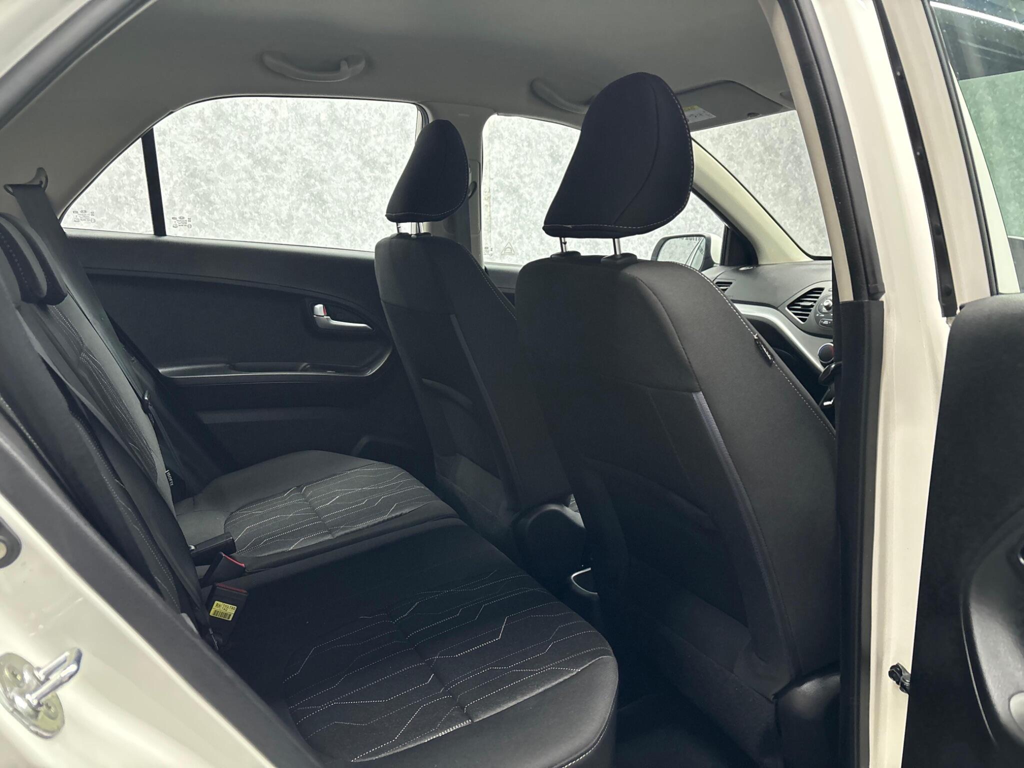 Kia Picanto view 8