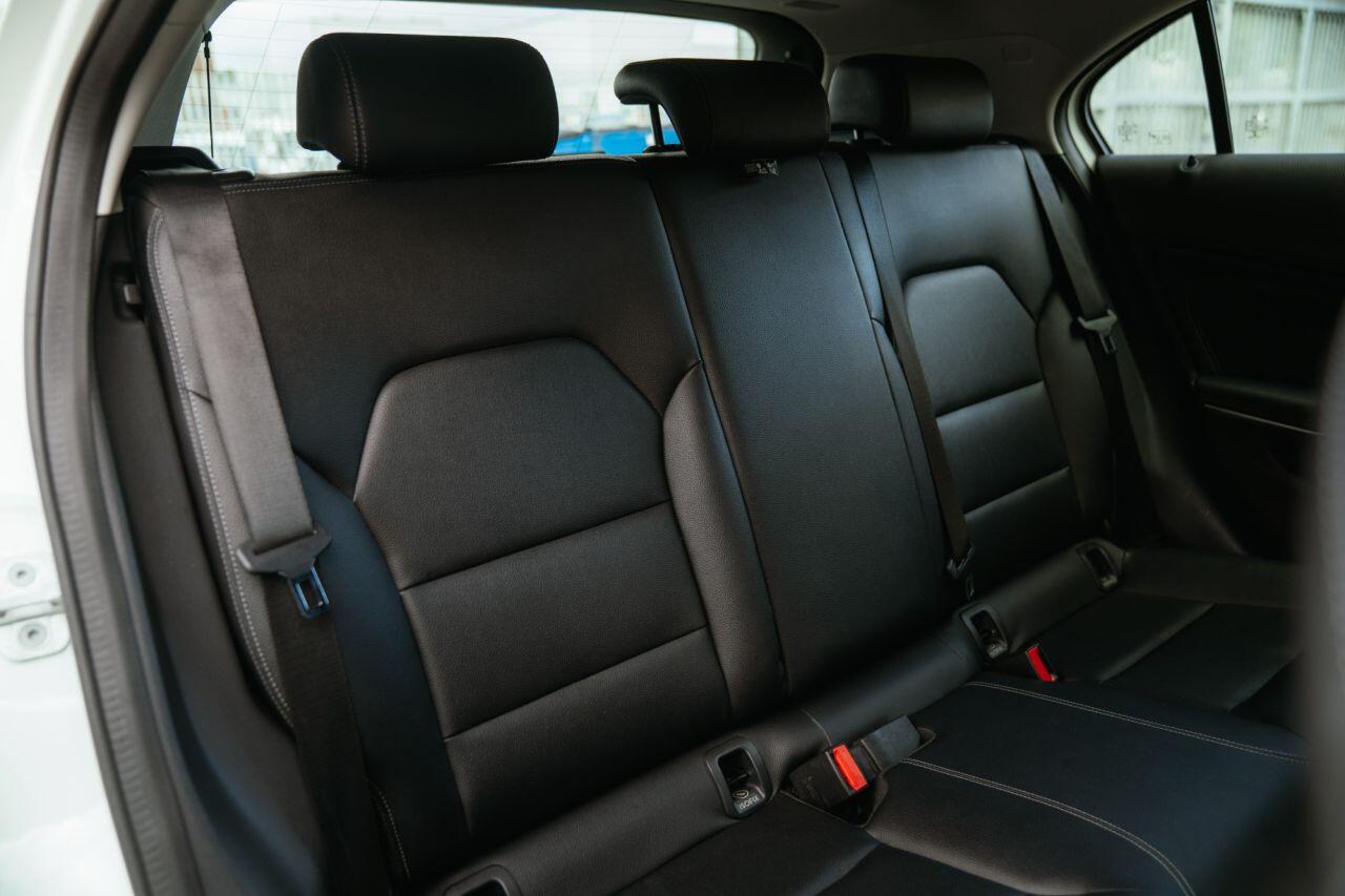 Mercedes-Benz A-Class view 43