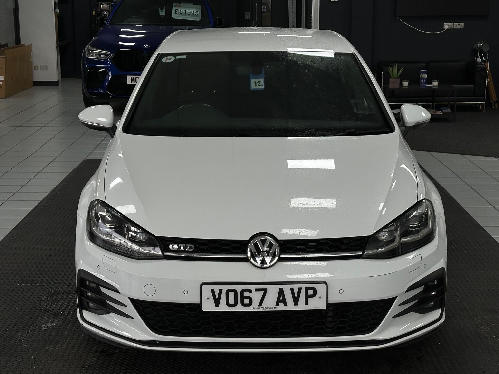 Volkswagen Golf view 5