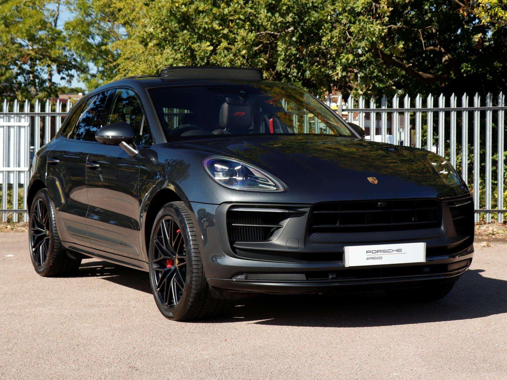Porsche Macan view 39