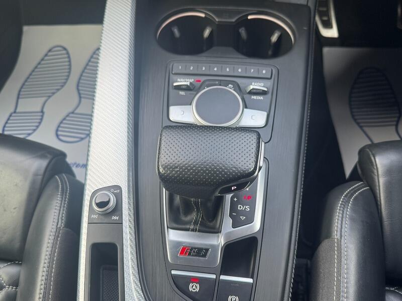 2018 Audi RS4 Avant image 39