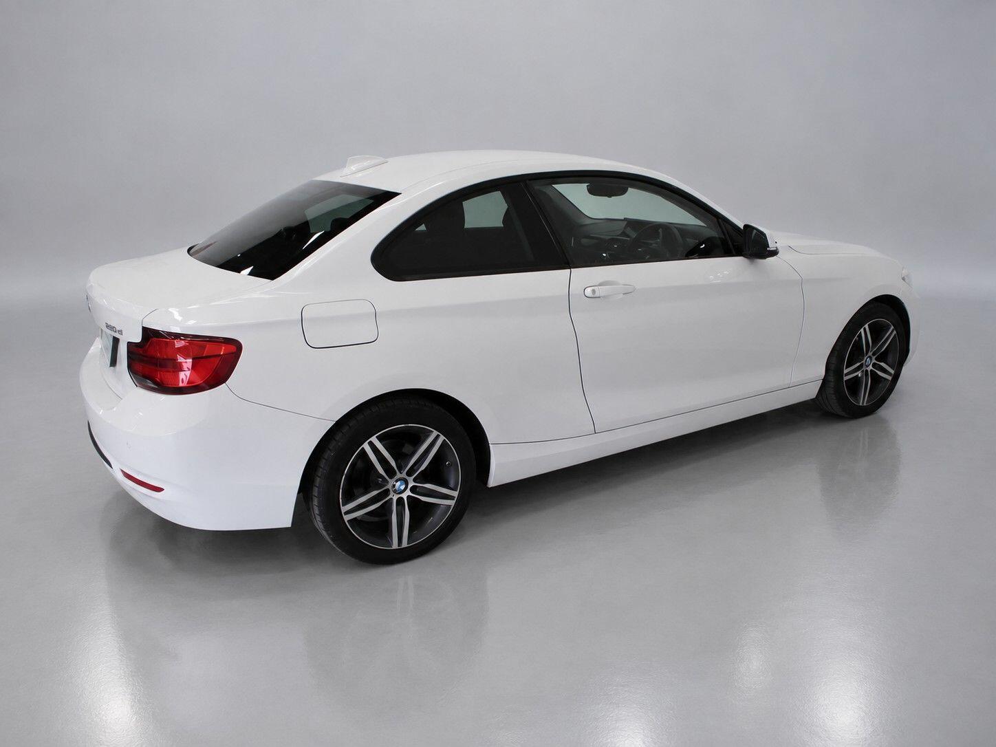 BMW 2 Series view 11