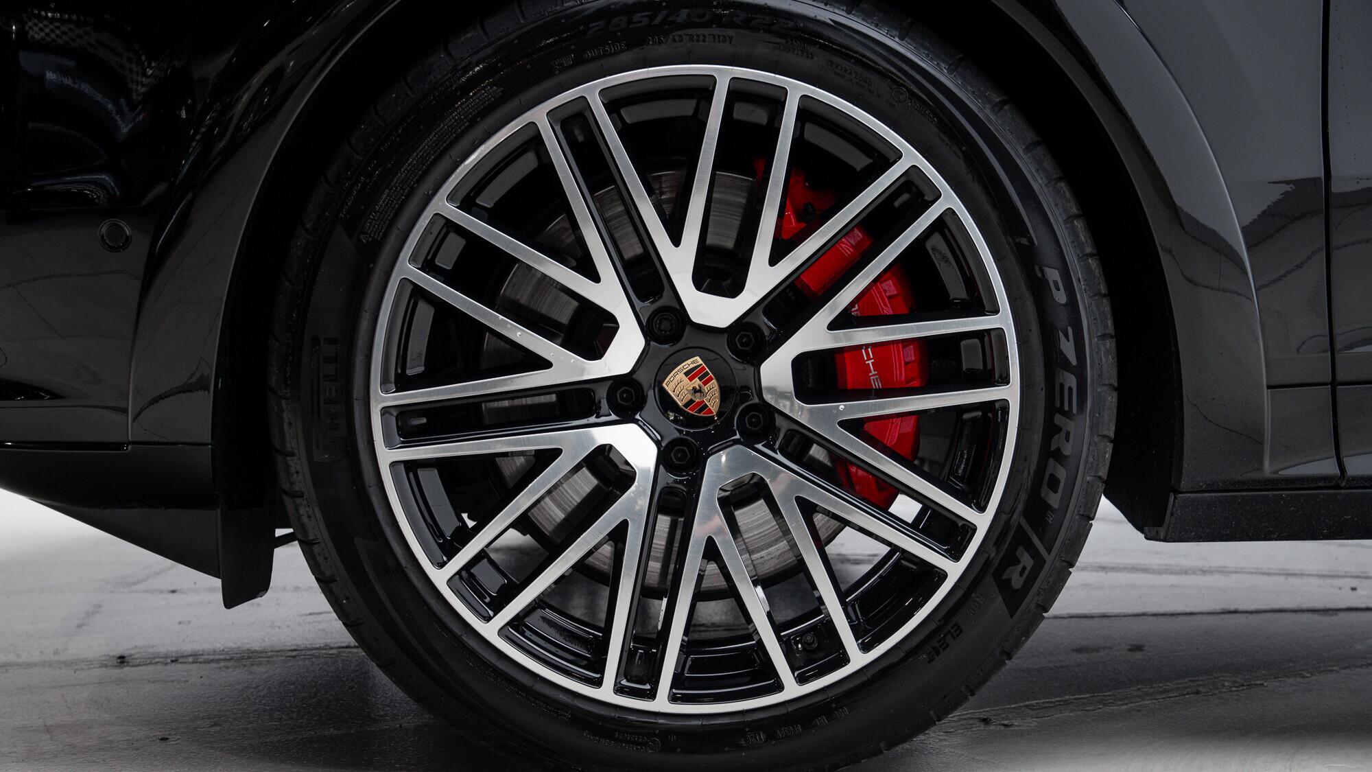 Porsche Cayenne view 10