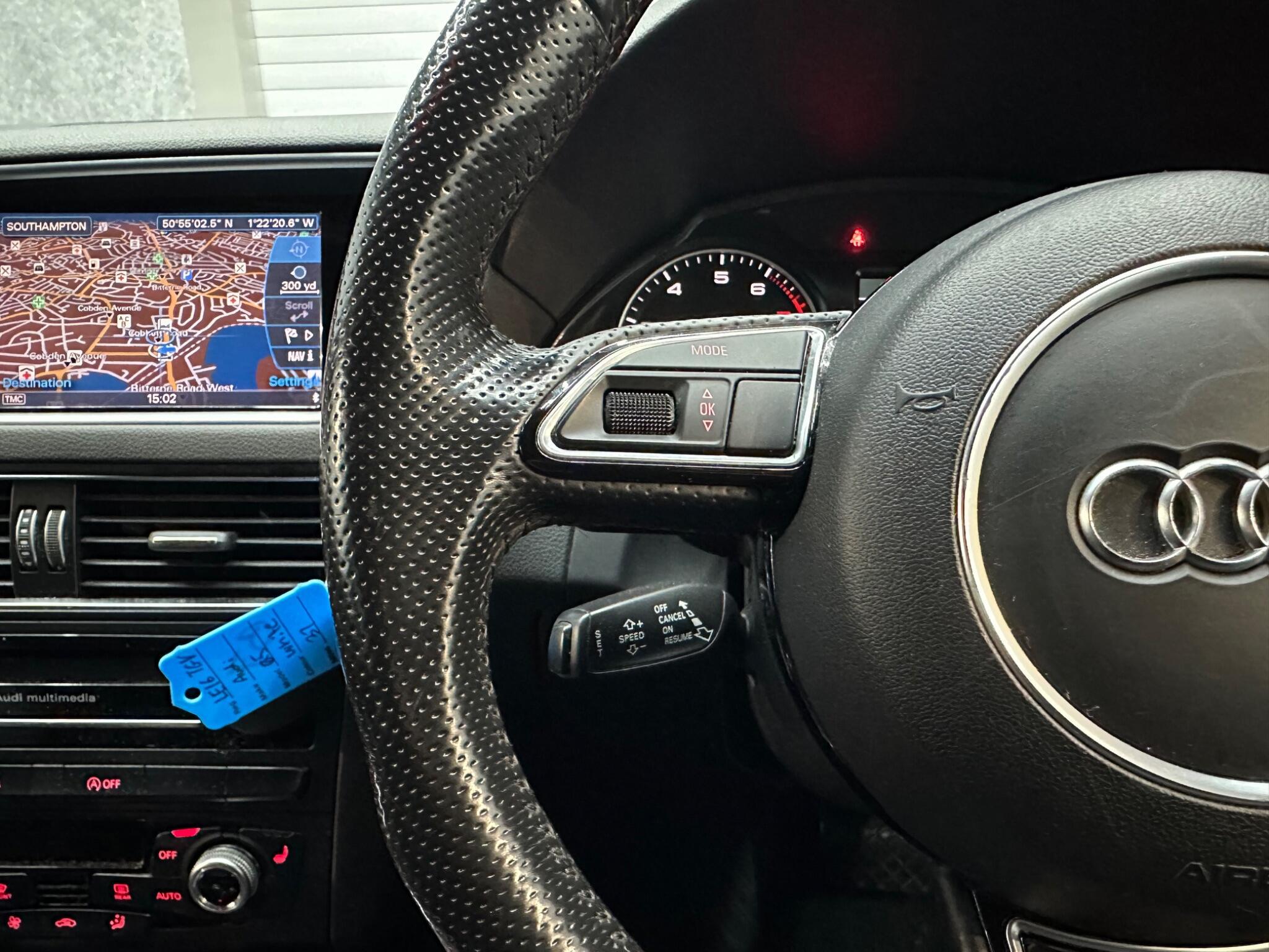 Audi Q5 view 10