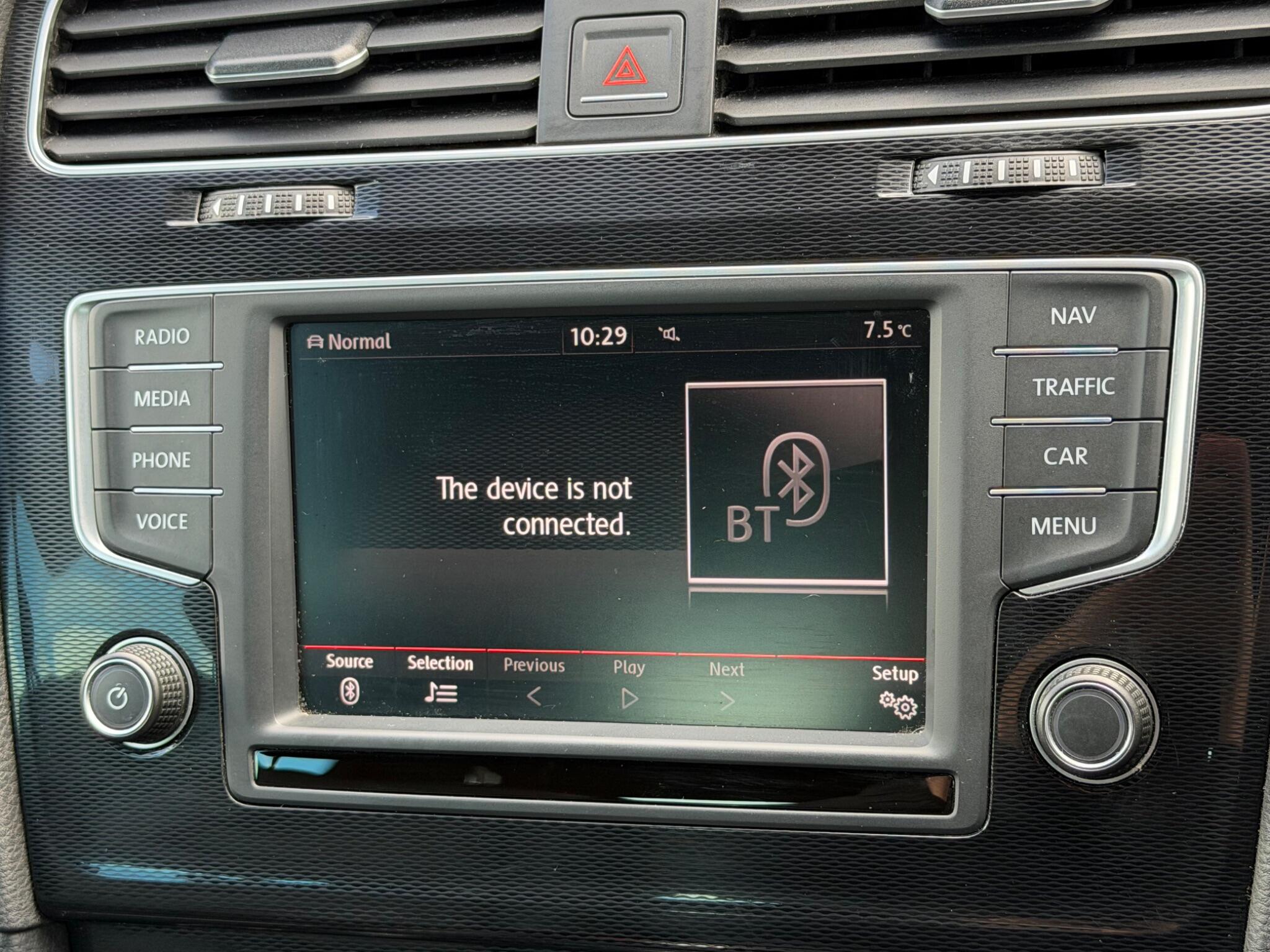 Volkswagen Golf view 29