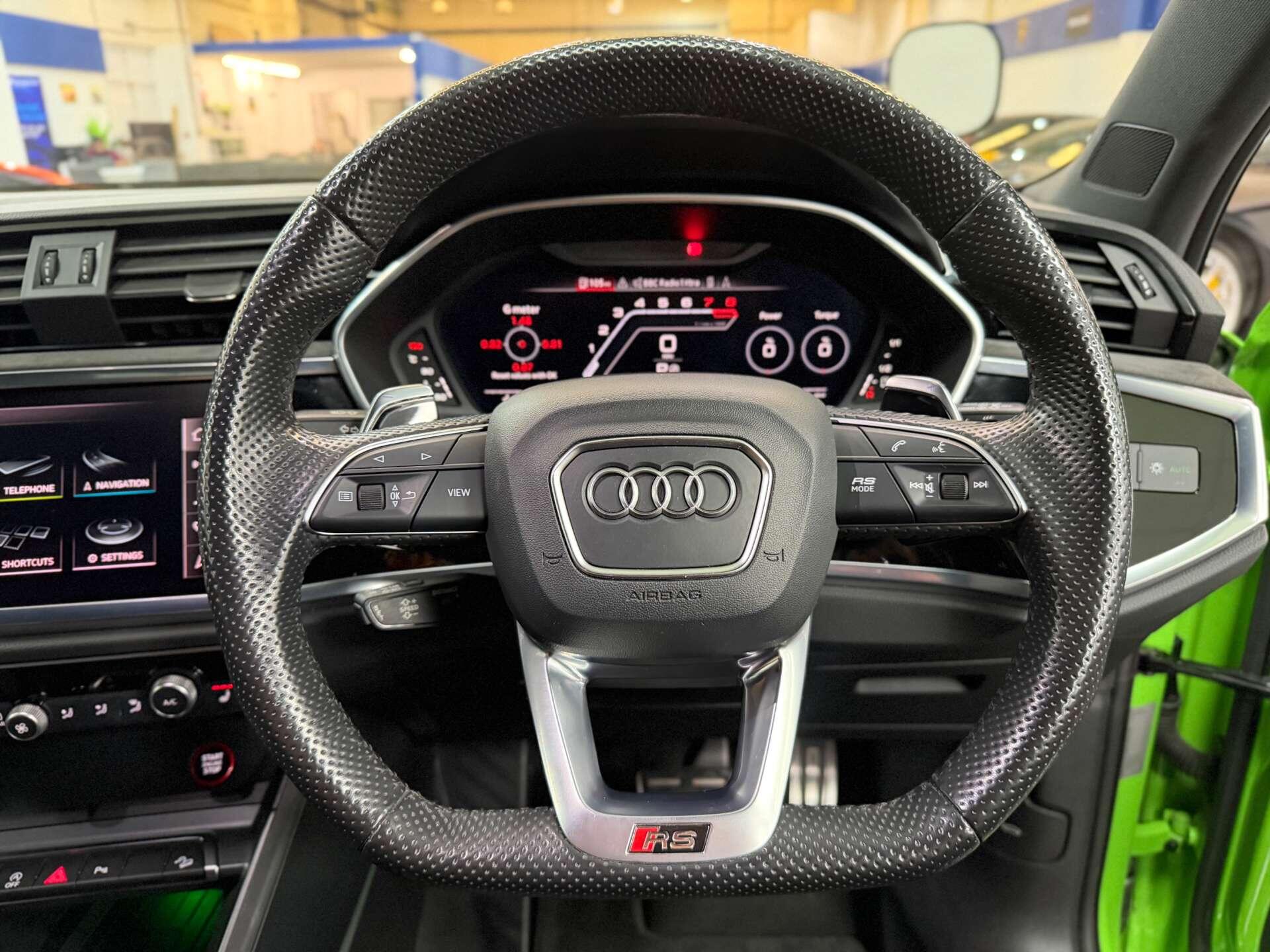 Audi RS Q3 view 28