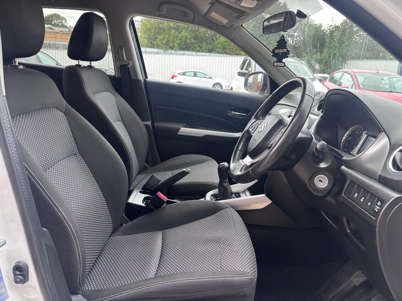 Suzuki Vitara view 10