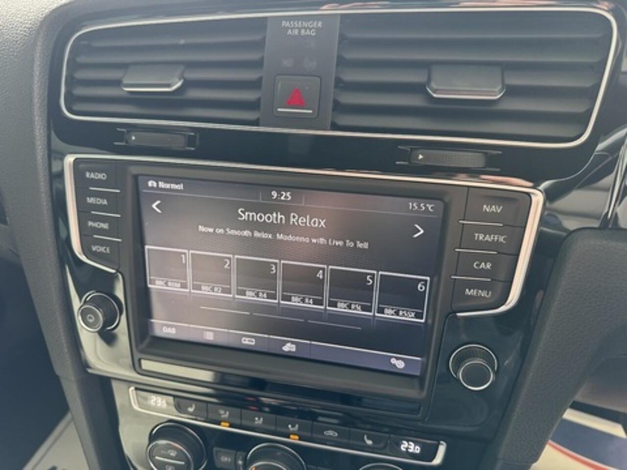 Volkswagen Golf view 13