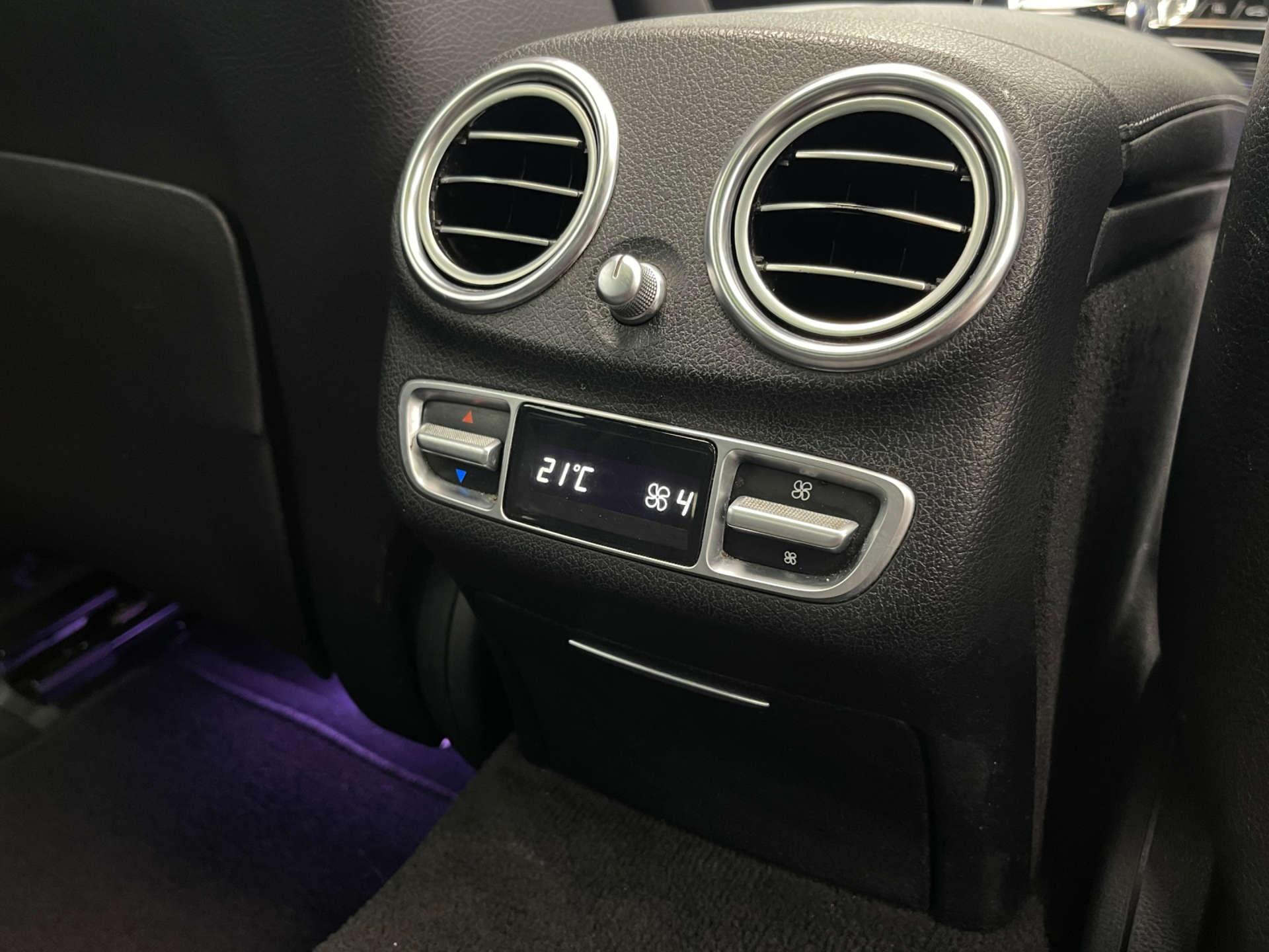 Mercedes-Benz E Class view 25