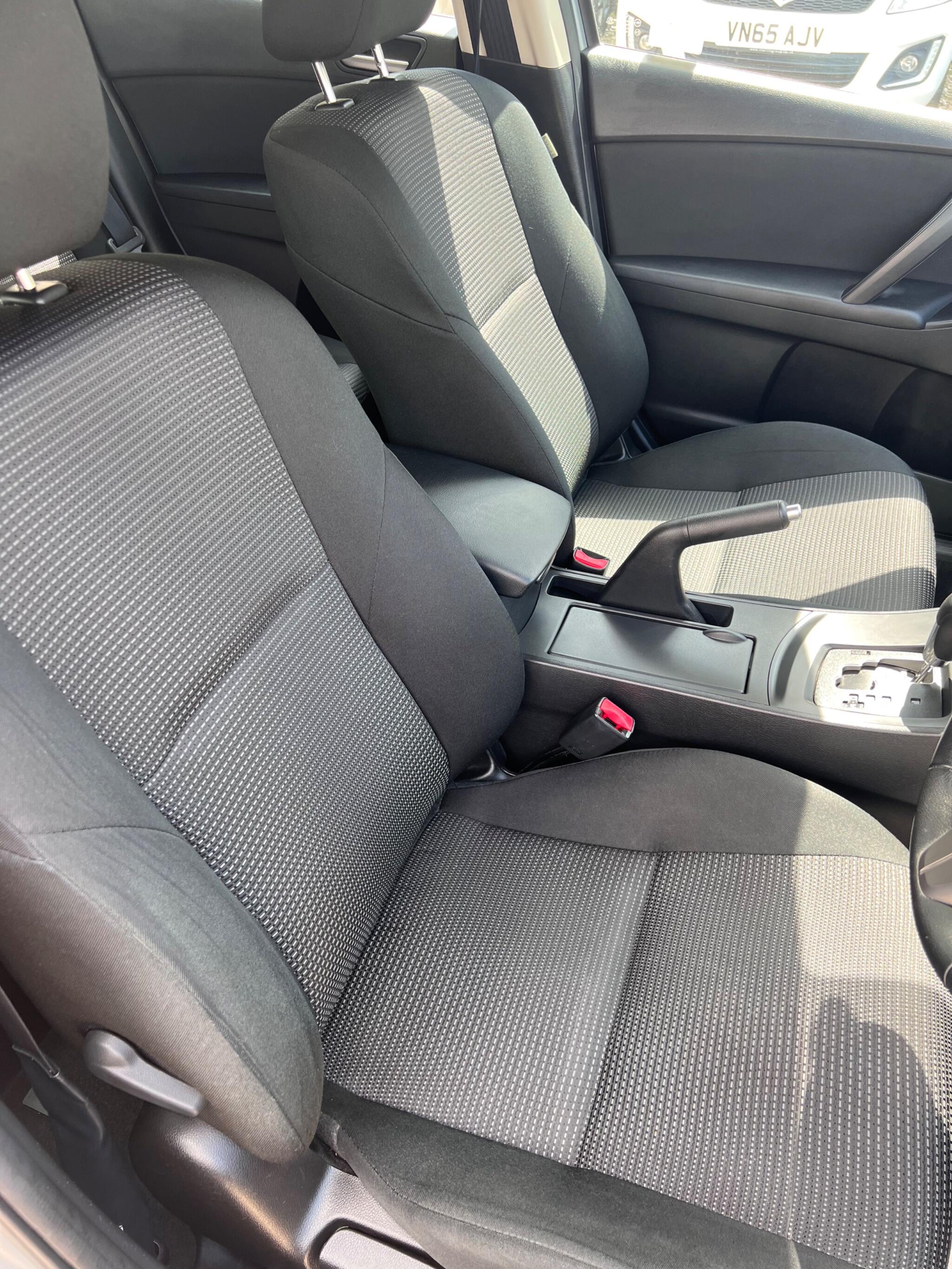 Mazda Mazda3 view 51