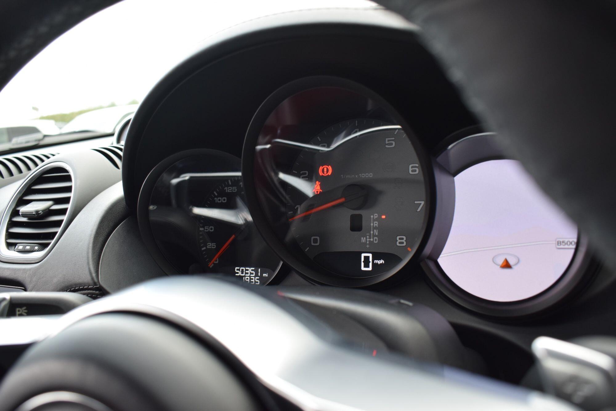 Porsche Cayman view 10